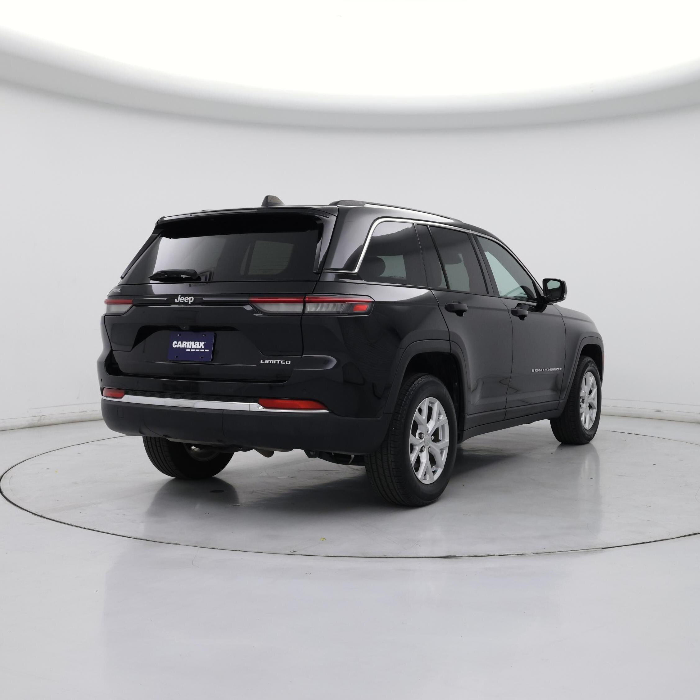 Thumbnail: 2023 Jeep Grand Cherokee - 8