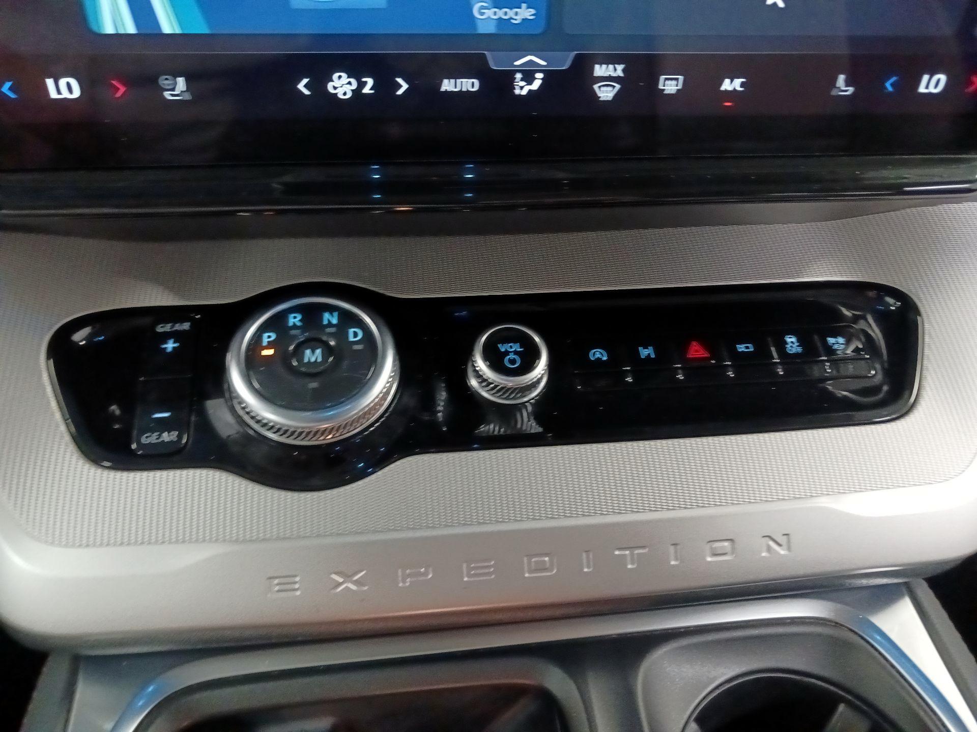 Thumbnail: 2025 Ford Expedition - 14