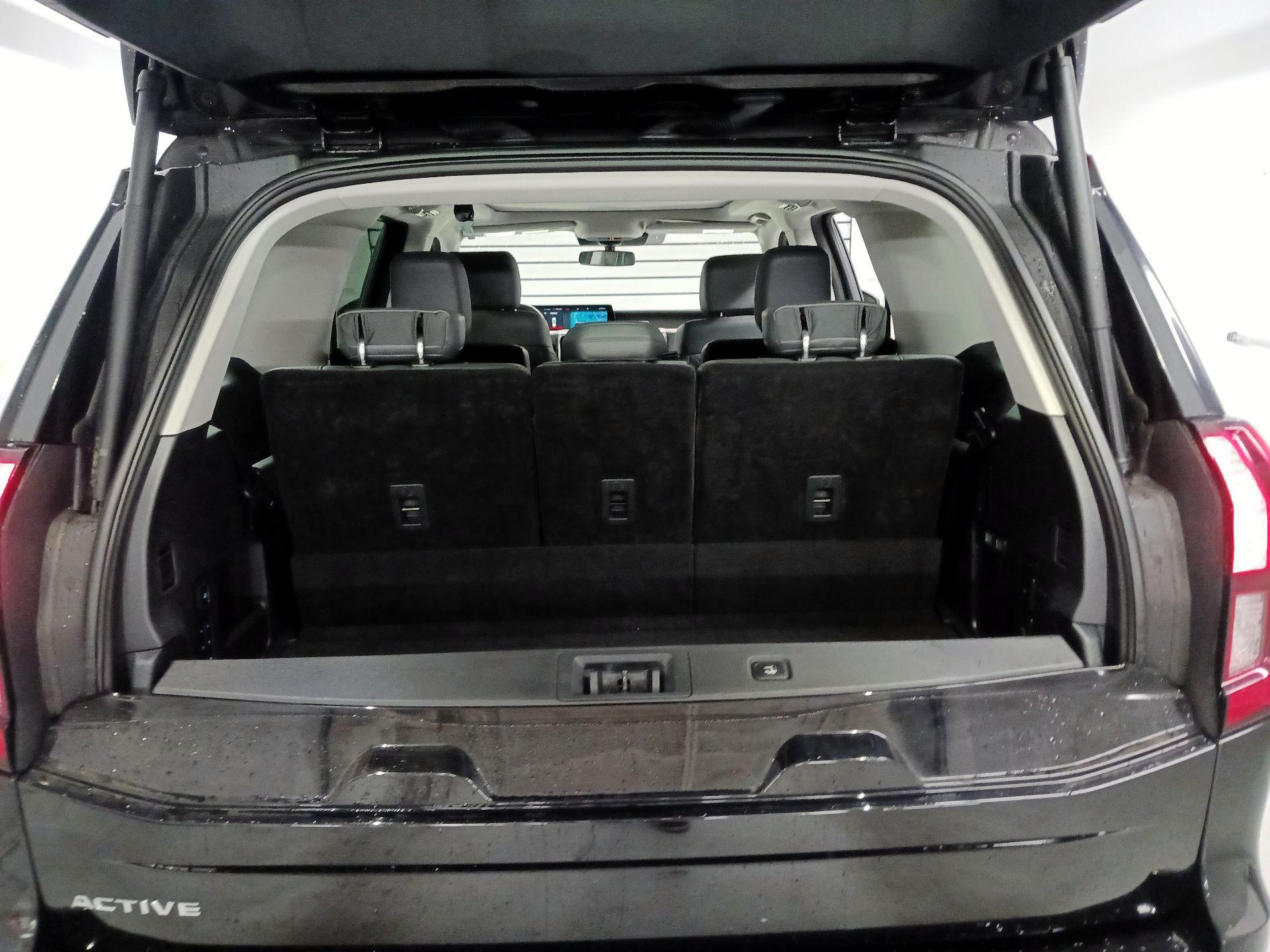 Thumbnail: 2025 Ford Expedition - 16
