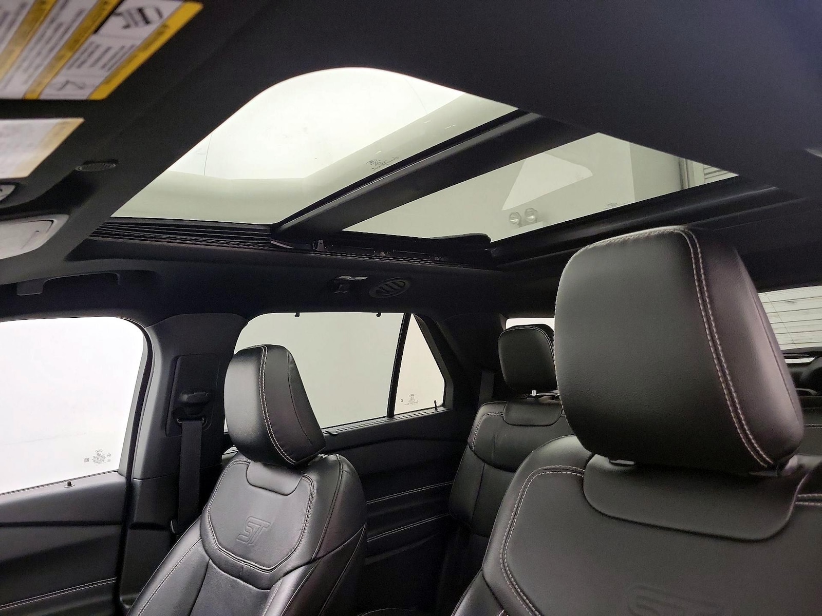 2023 Ford Explorer ST - Photo 21