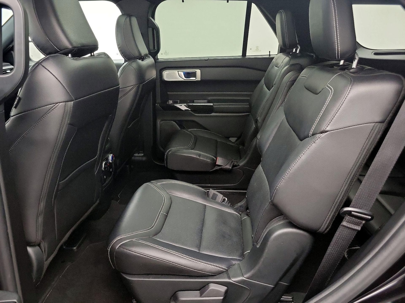 2023 Ford Explorer ST - Photo 22