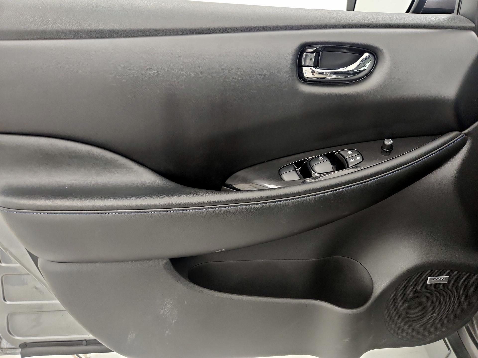 Thumbnail: 2021 Nissan Leaf - 12