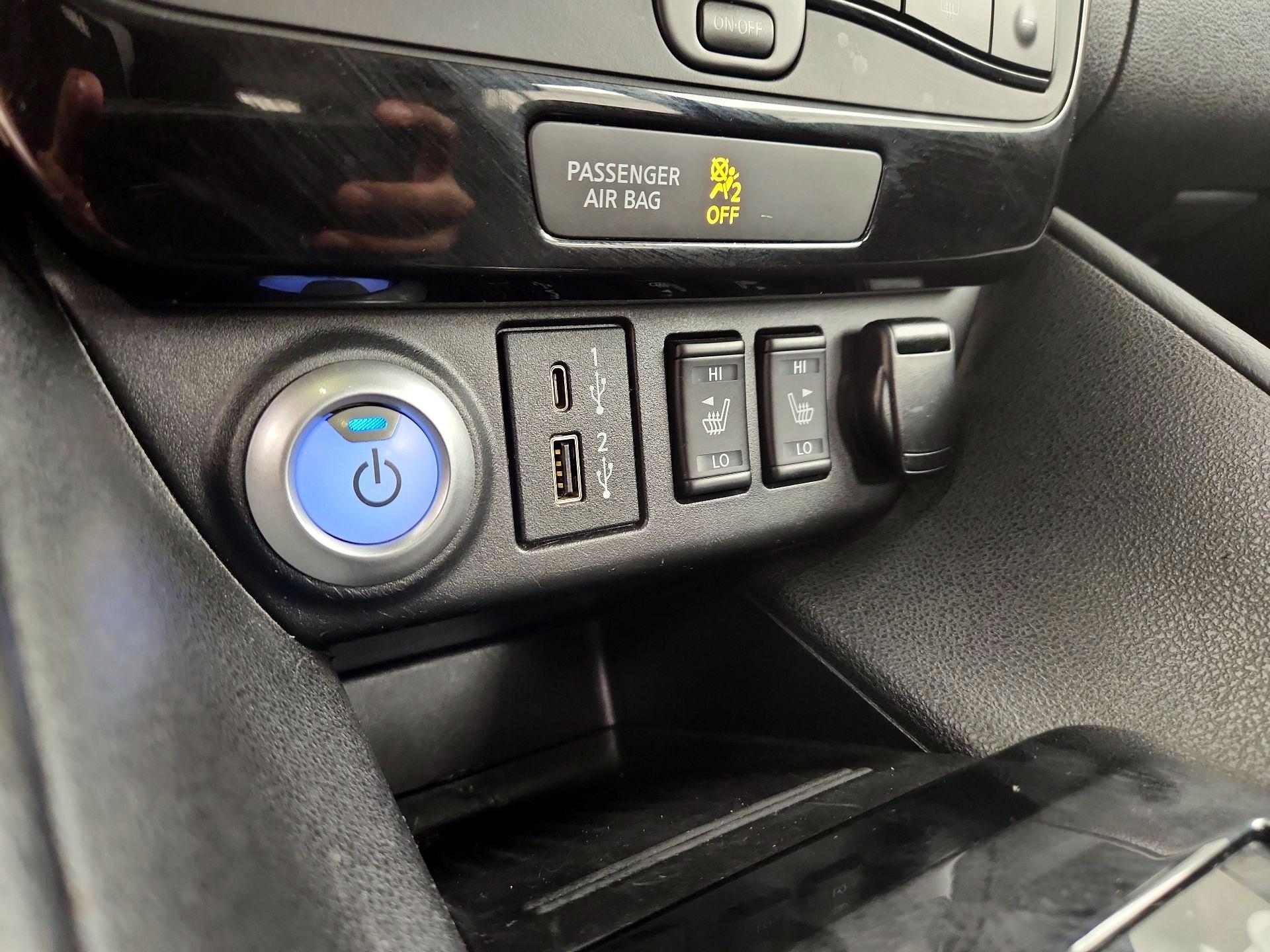 Thumbnail: 2021 Nissan Leaf - 18