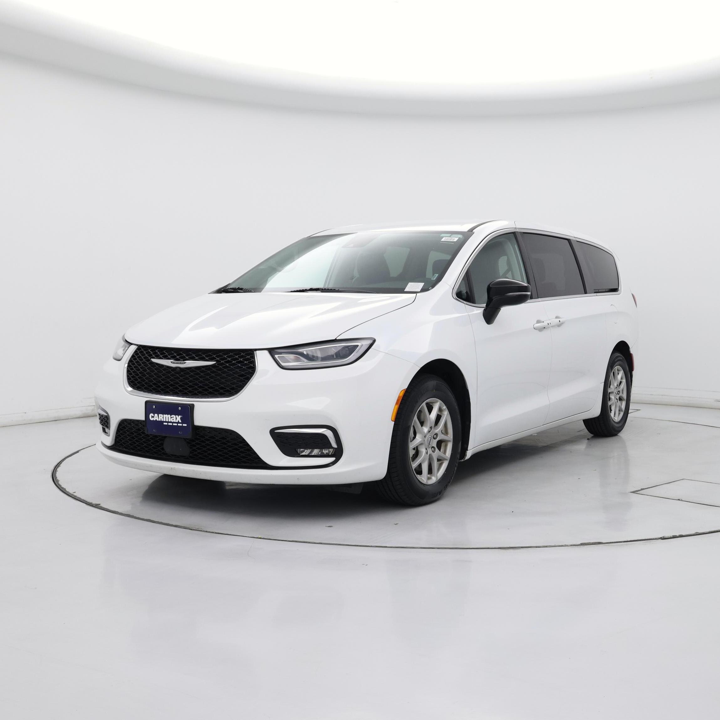 Thumbnail: 2024 Chrysler Pacifica - 4