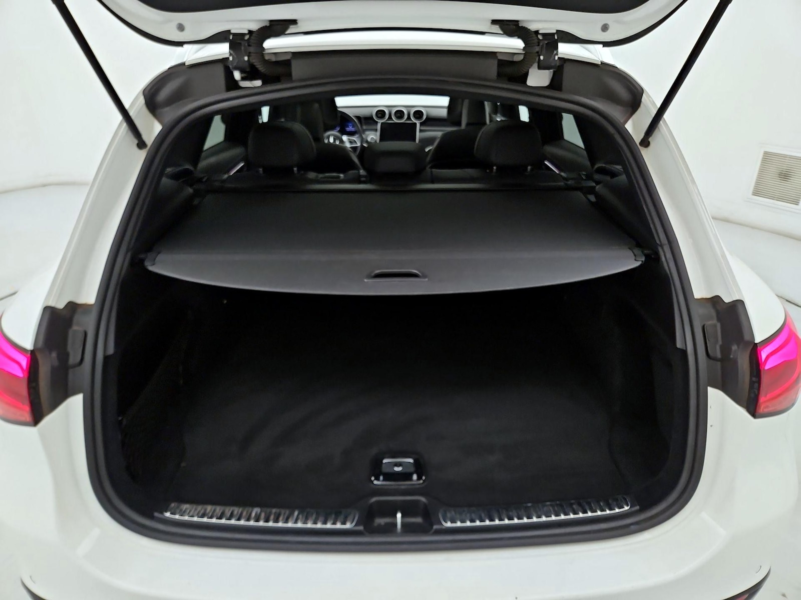 2024 Mercedes-Benz GLC GLC300 - Photo 22