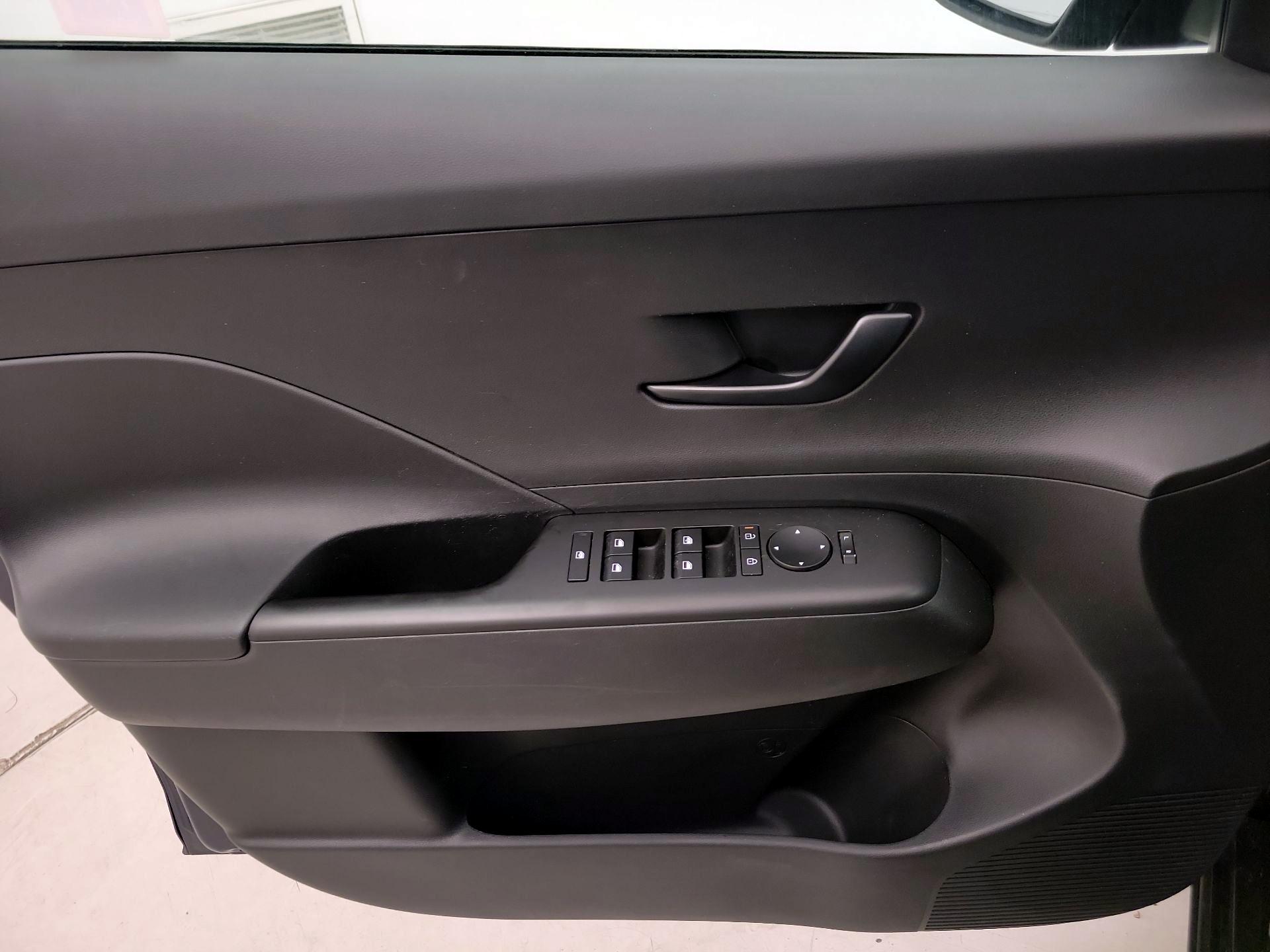 Thumbnail: 2025 Hyundai Kona - 12