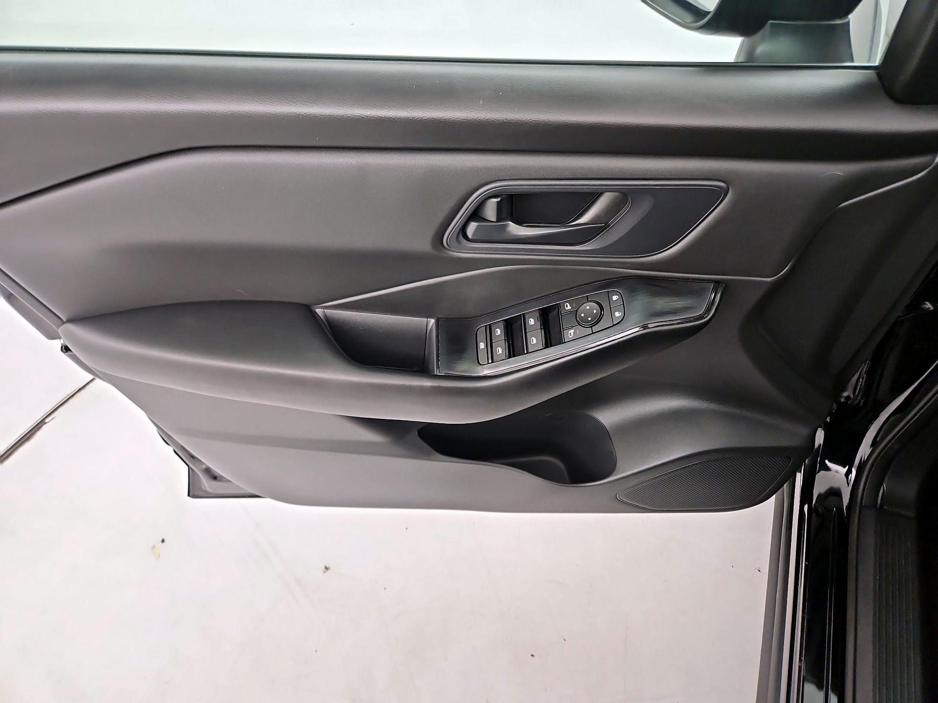 Thumbnail: 2024 Nissan Rogue - 12