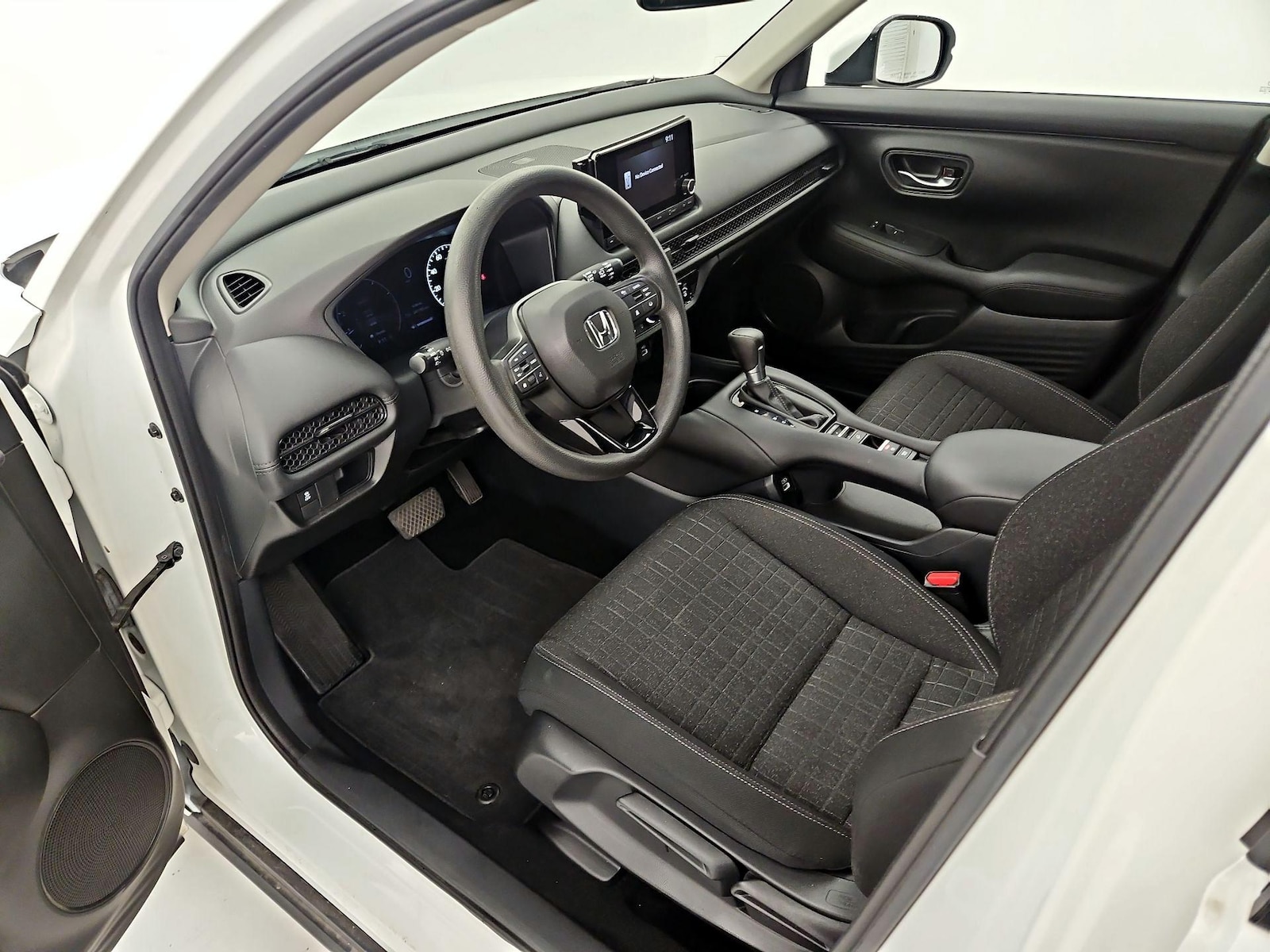 2023 Honda HR-V LX - Photo 12