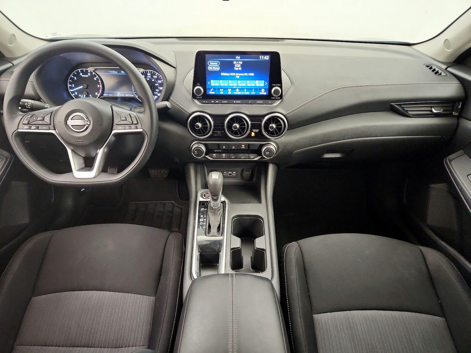 2025 Nissan Sentra SV - Photo 10