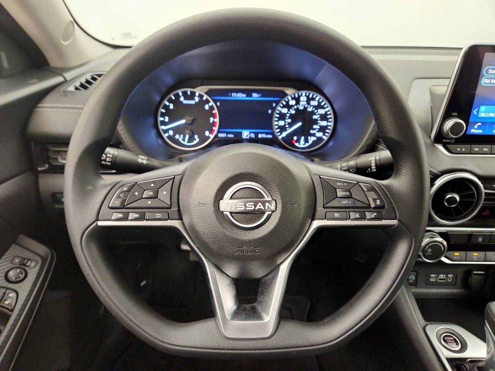 2025 Nissan Sentra SV - Photo 11
