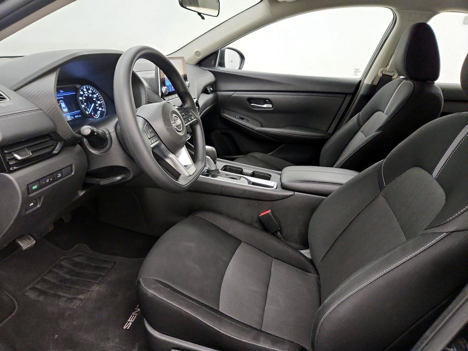 2025 Nissan Sentra SV - Photo 12