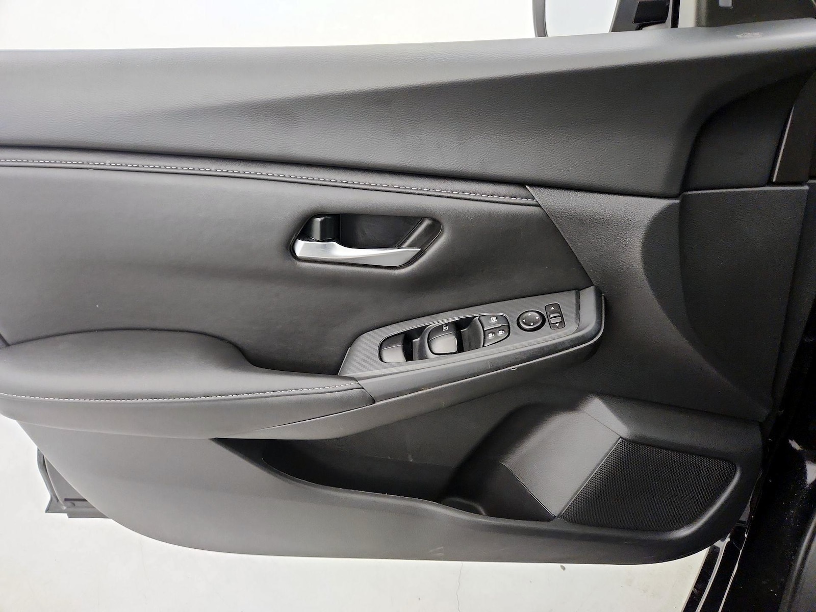 2025 Nissan Sentra SV - Photo 13