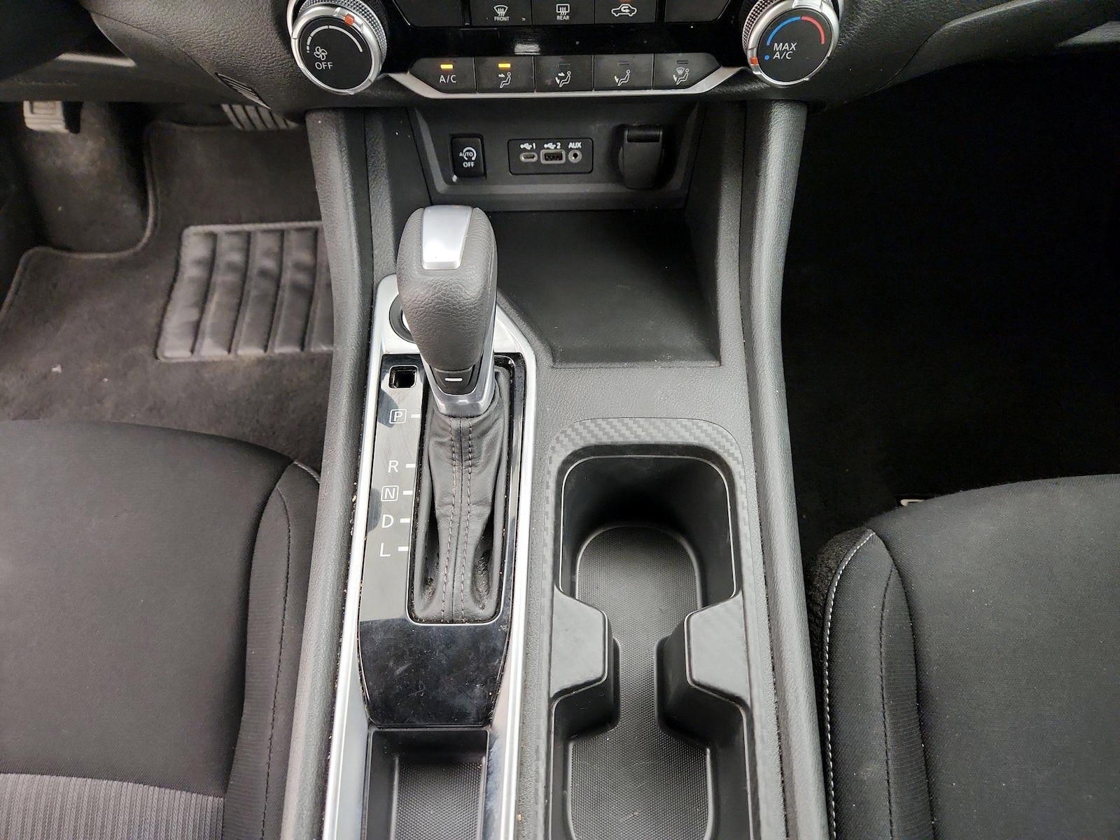 2025 Nissan Sentra SV - Photo 18