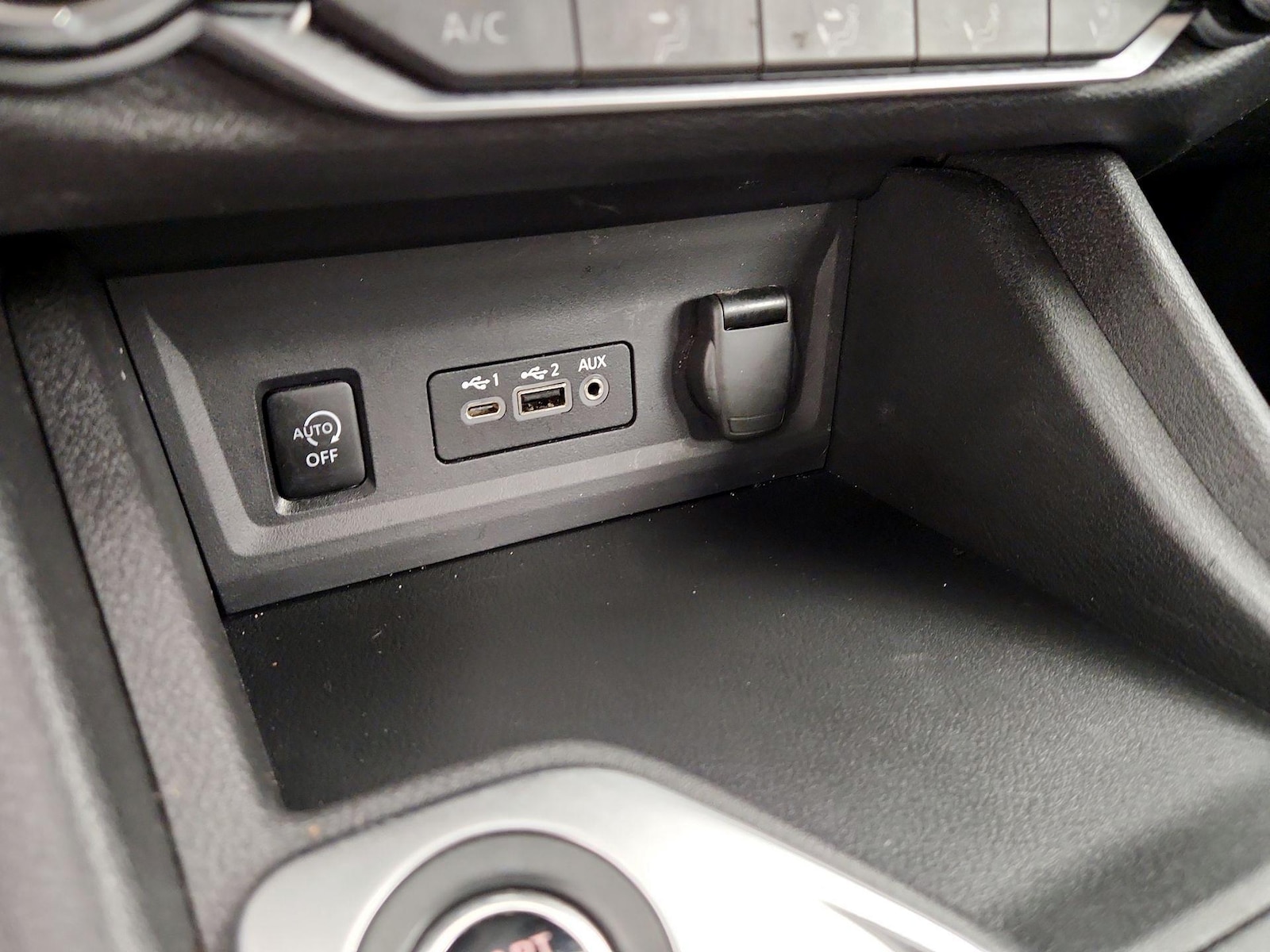 2025 Nissan Sentra SV - Photo 19