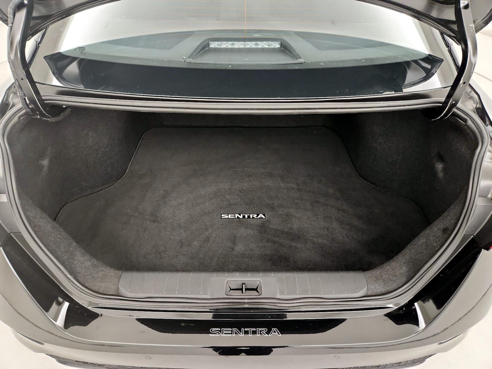 2025 Nissan Sentra SV - Photo 21
