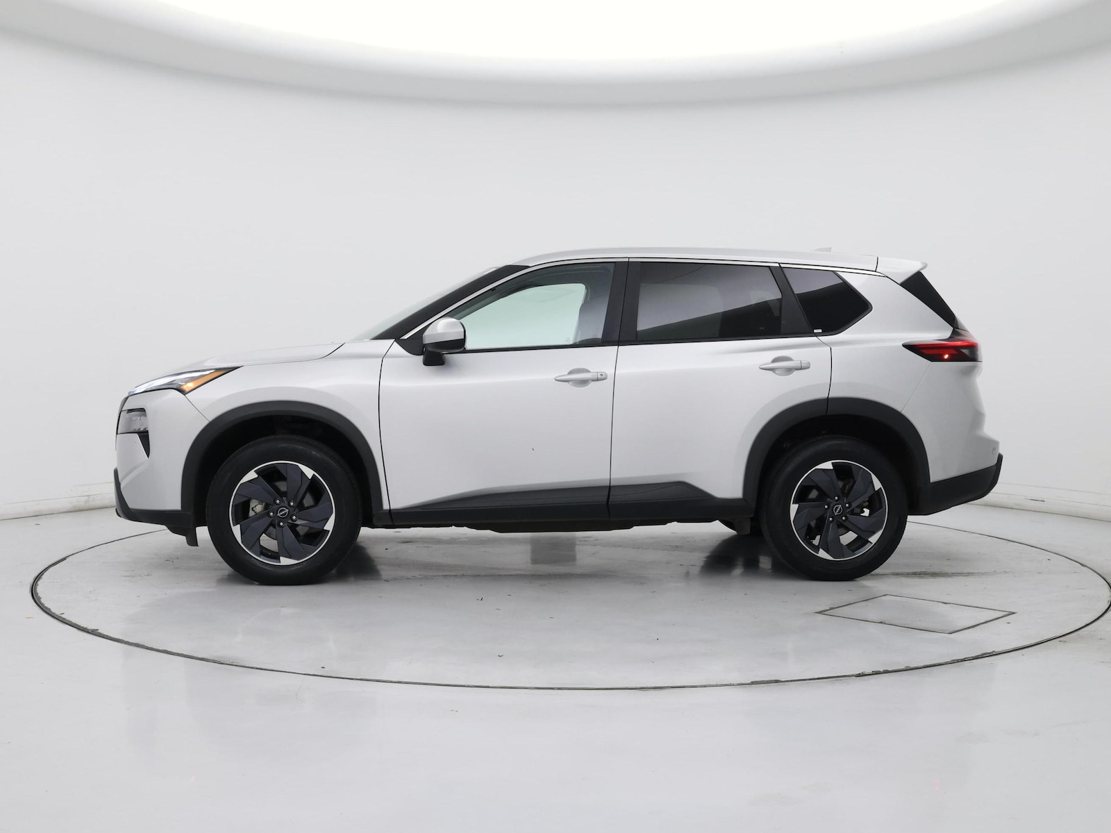 2025 Nissan Rogue SV - Photo 4
