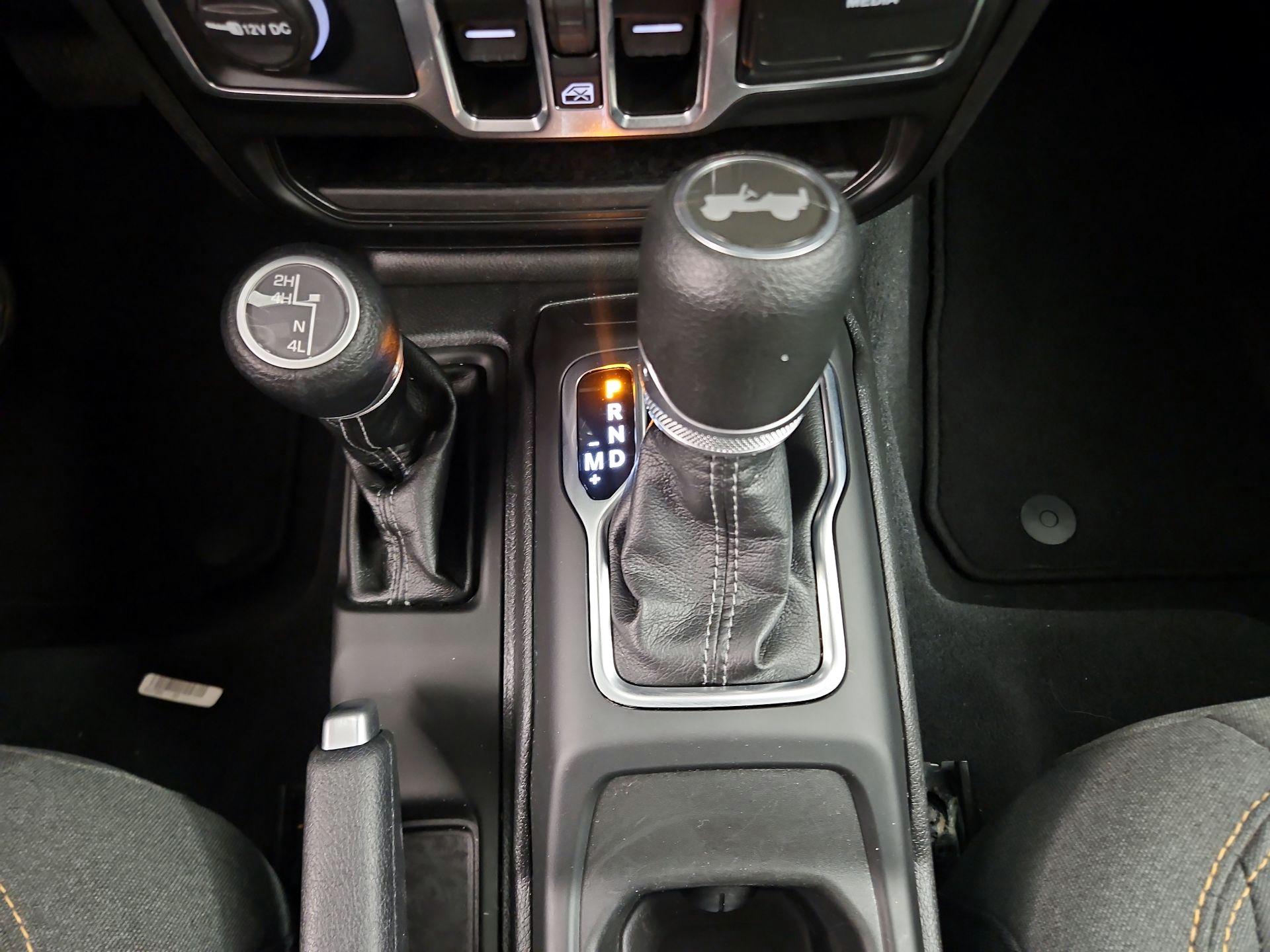 Thumbnail: 2025 Jeep Wrangler - 17