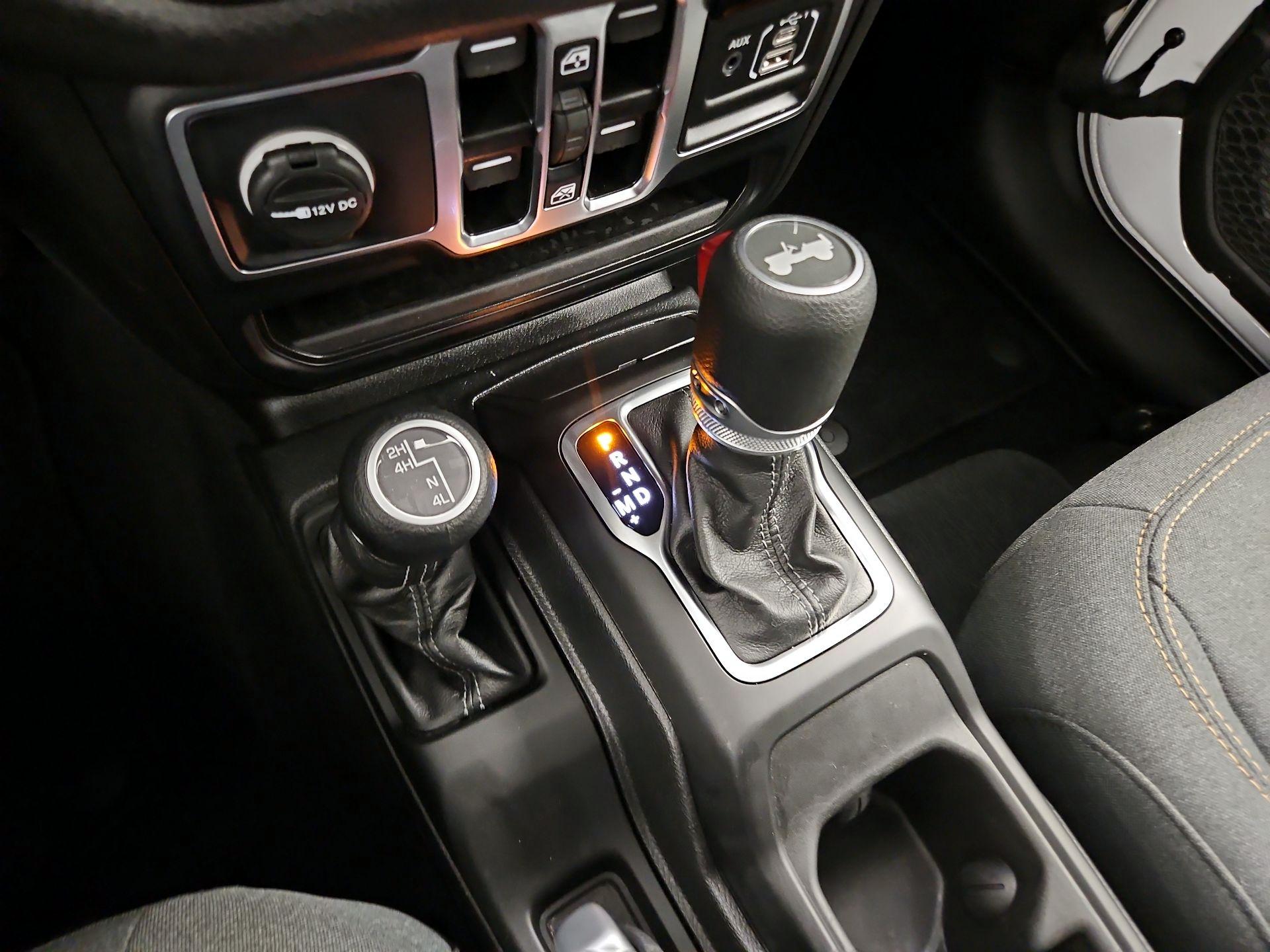 Thumbnail: 2025 Jeep Wrangler - 17