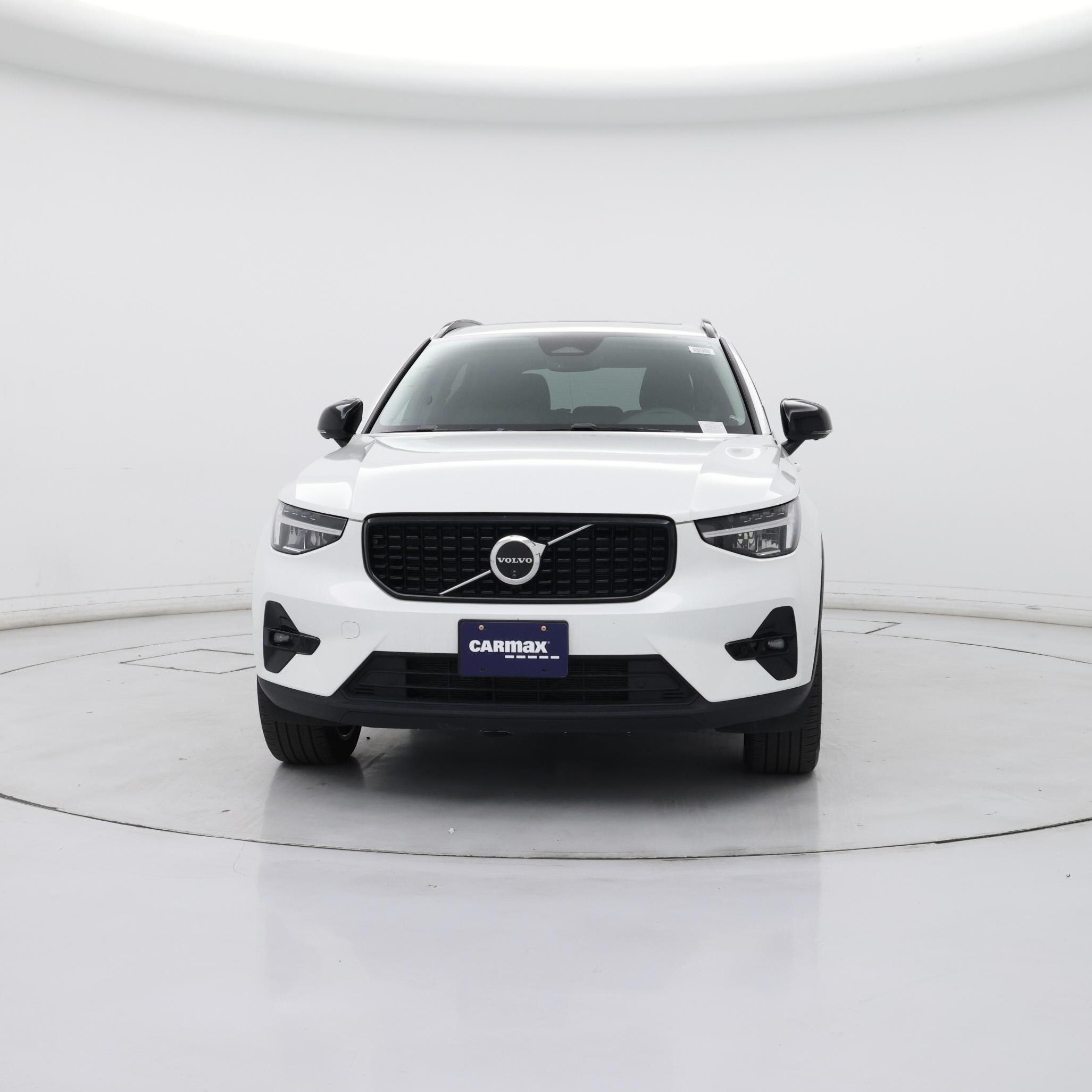 Thumbnail: 2025 Volvo XC40 - 5