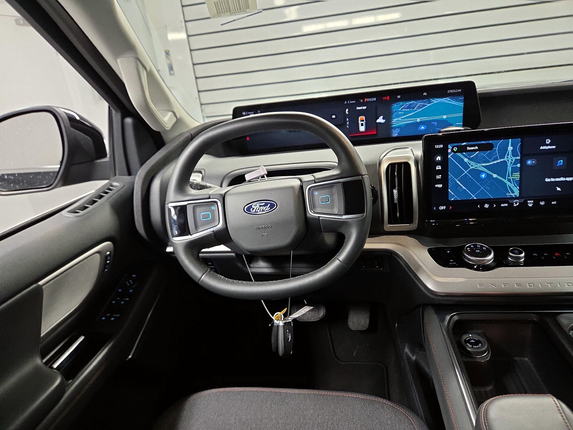 Thumbnail: 2025 Ford Expedition MAX - 10