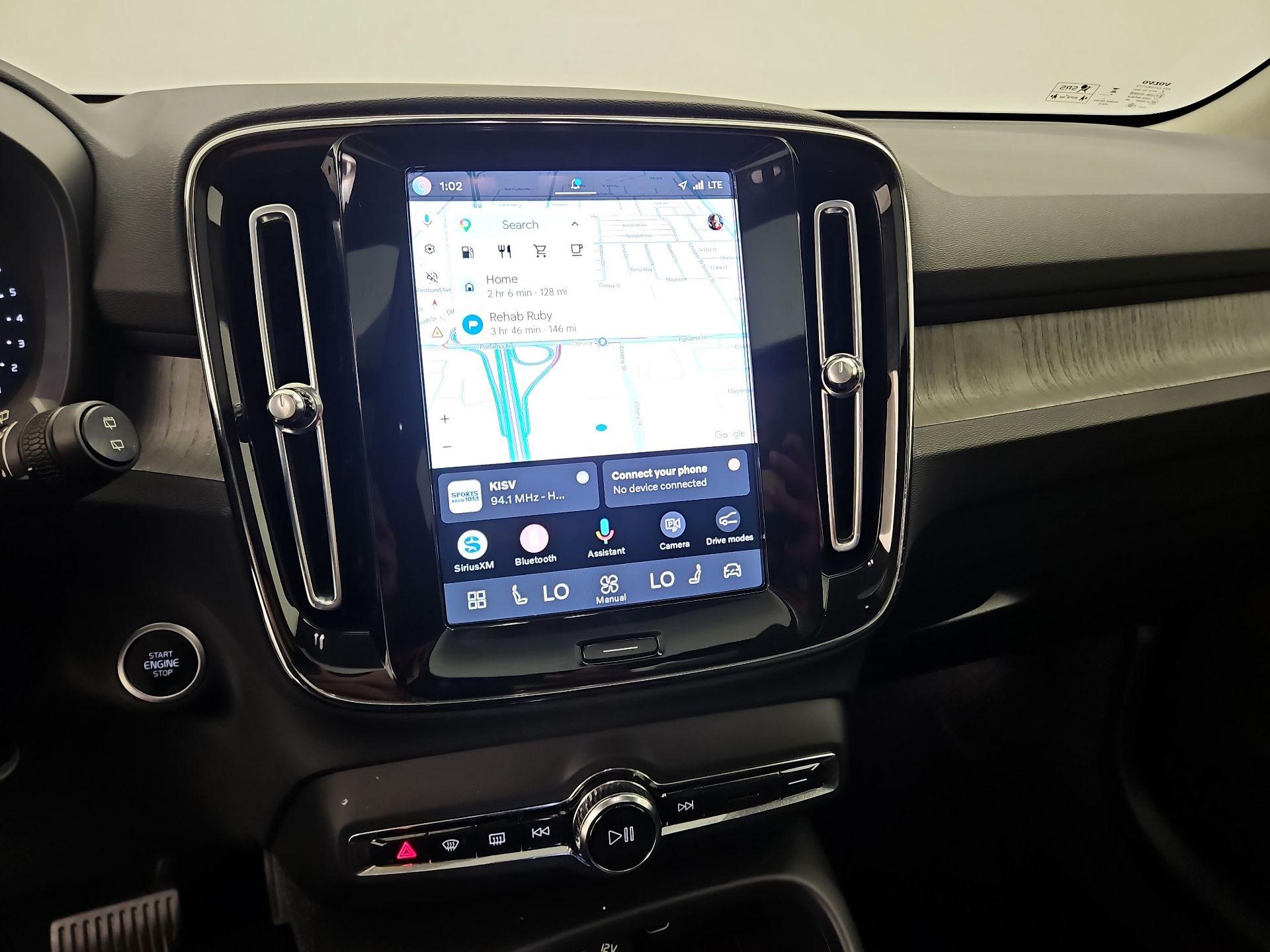 Thumbnail: 2025 Volvo XC40 - 14