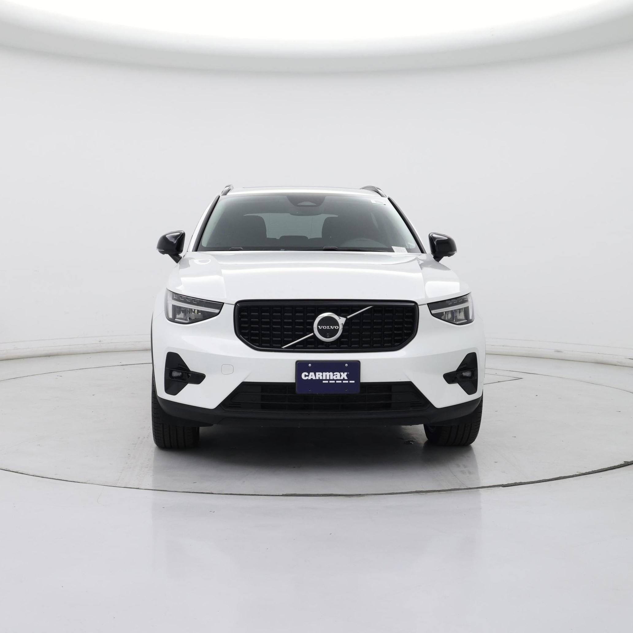 Thumbnail: 2025 Volvo XC40 - 5