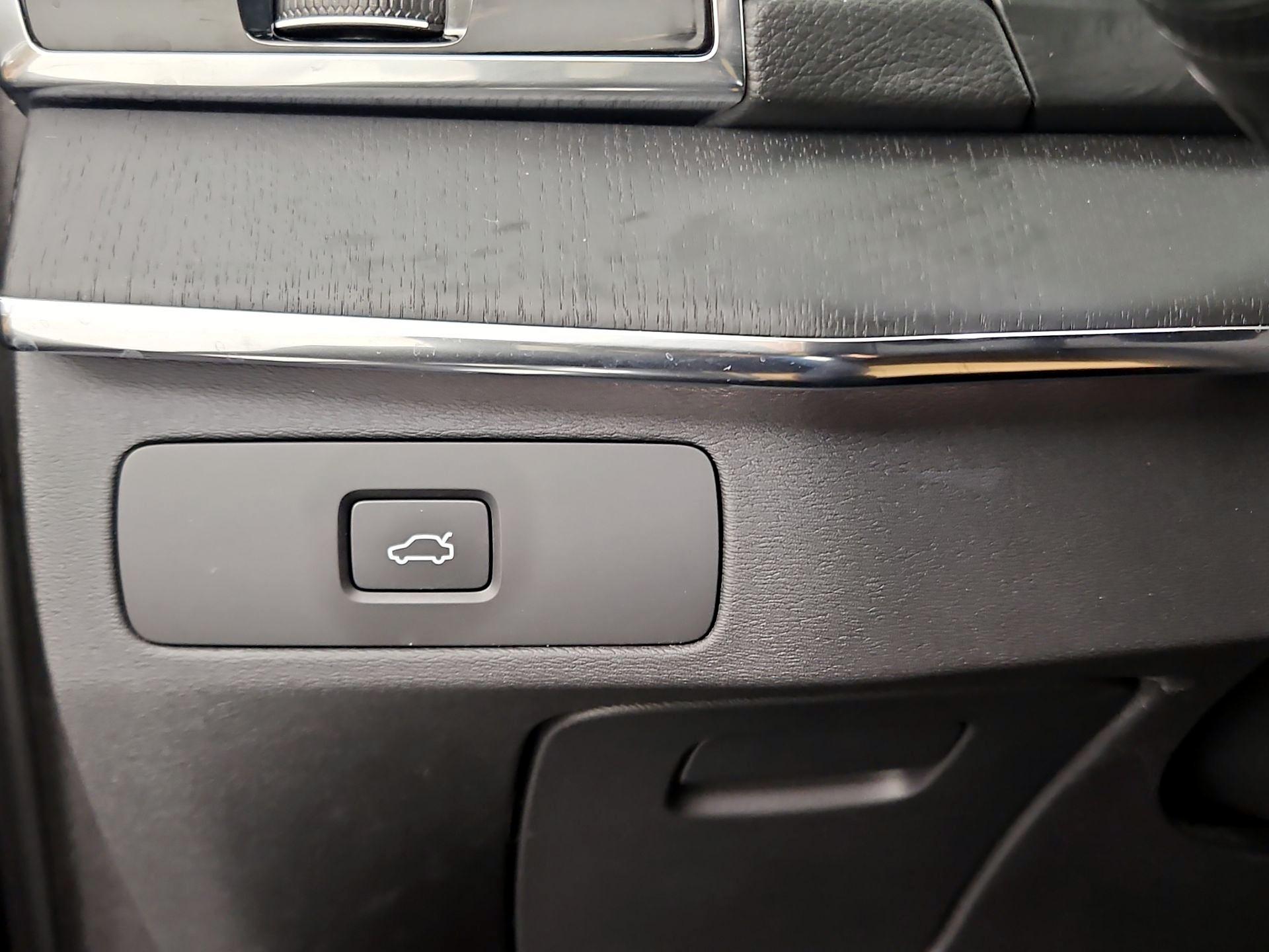 Thumbnail: 2023 Volvo XC90 - 13