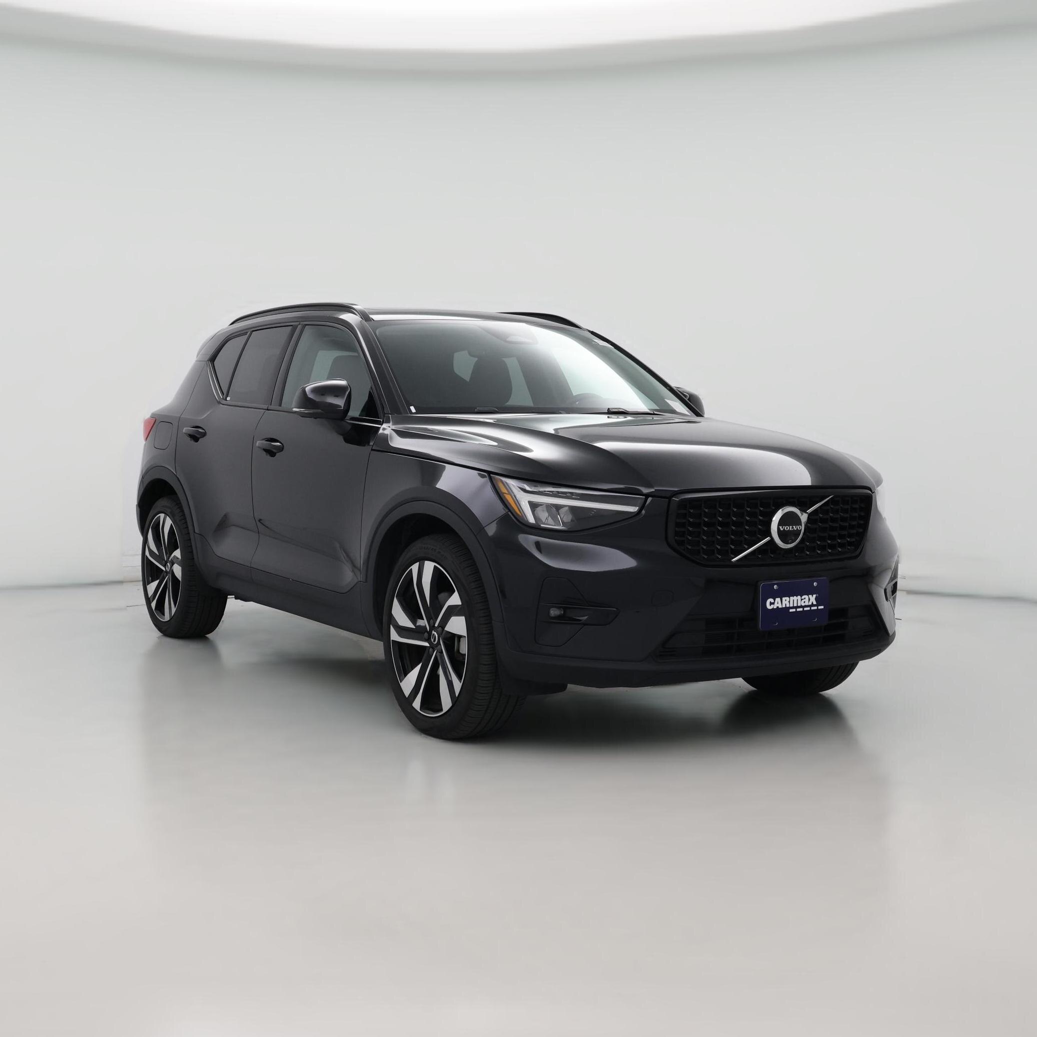 Thumbnail: 2025 Volvo XC40 - 1