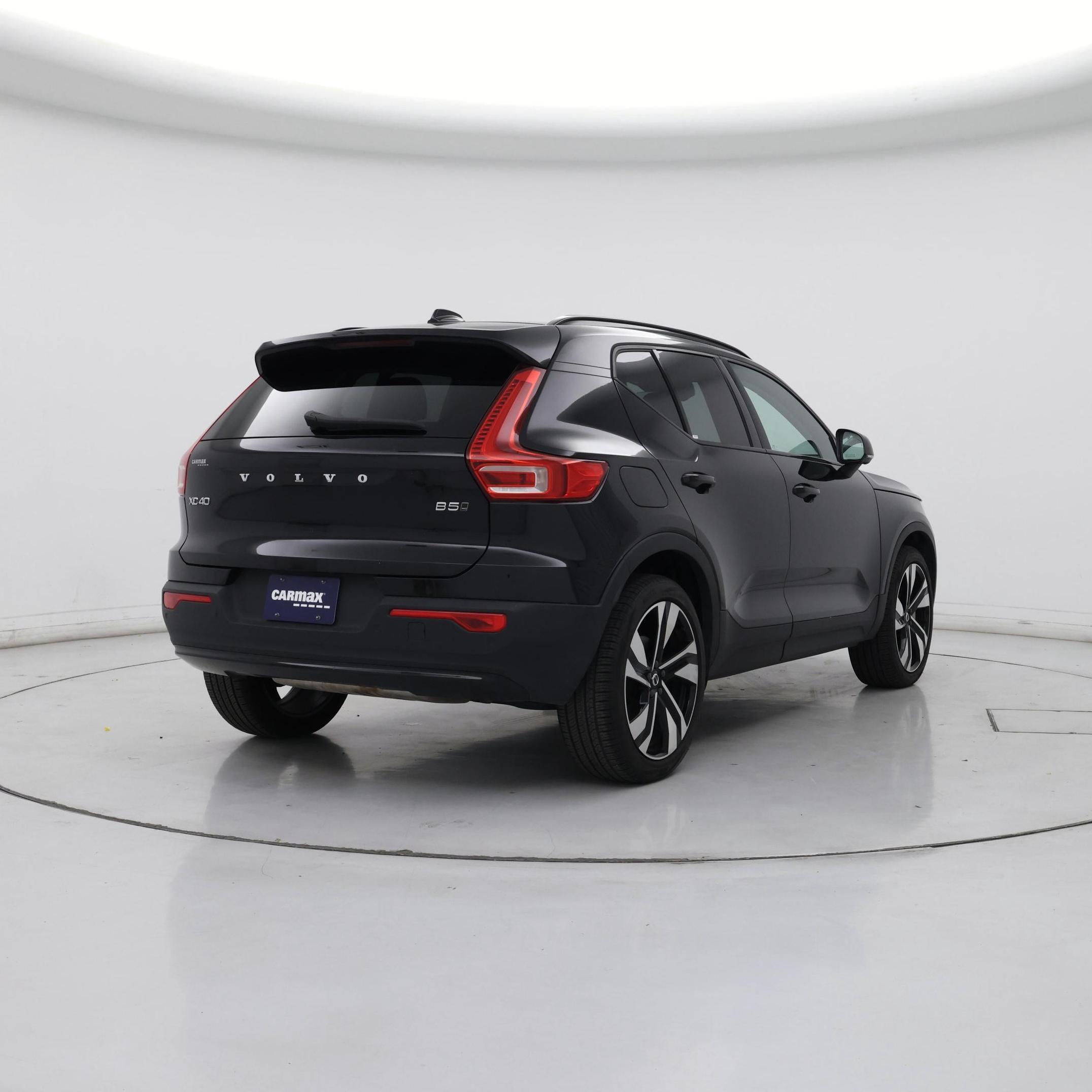 Thumbnail: 2025 Volvo XC40 - 8