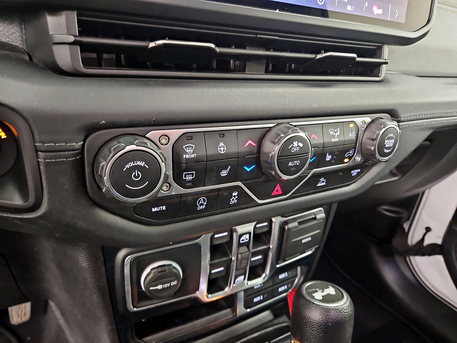 Thumbnail: 2024 Jeep Wrangler - 16