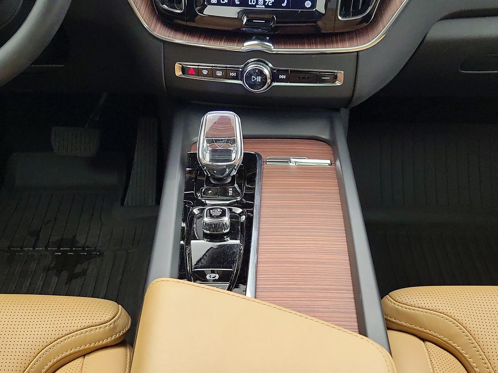 Thumbnail: 2024 Volvo XC60 - 18
