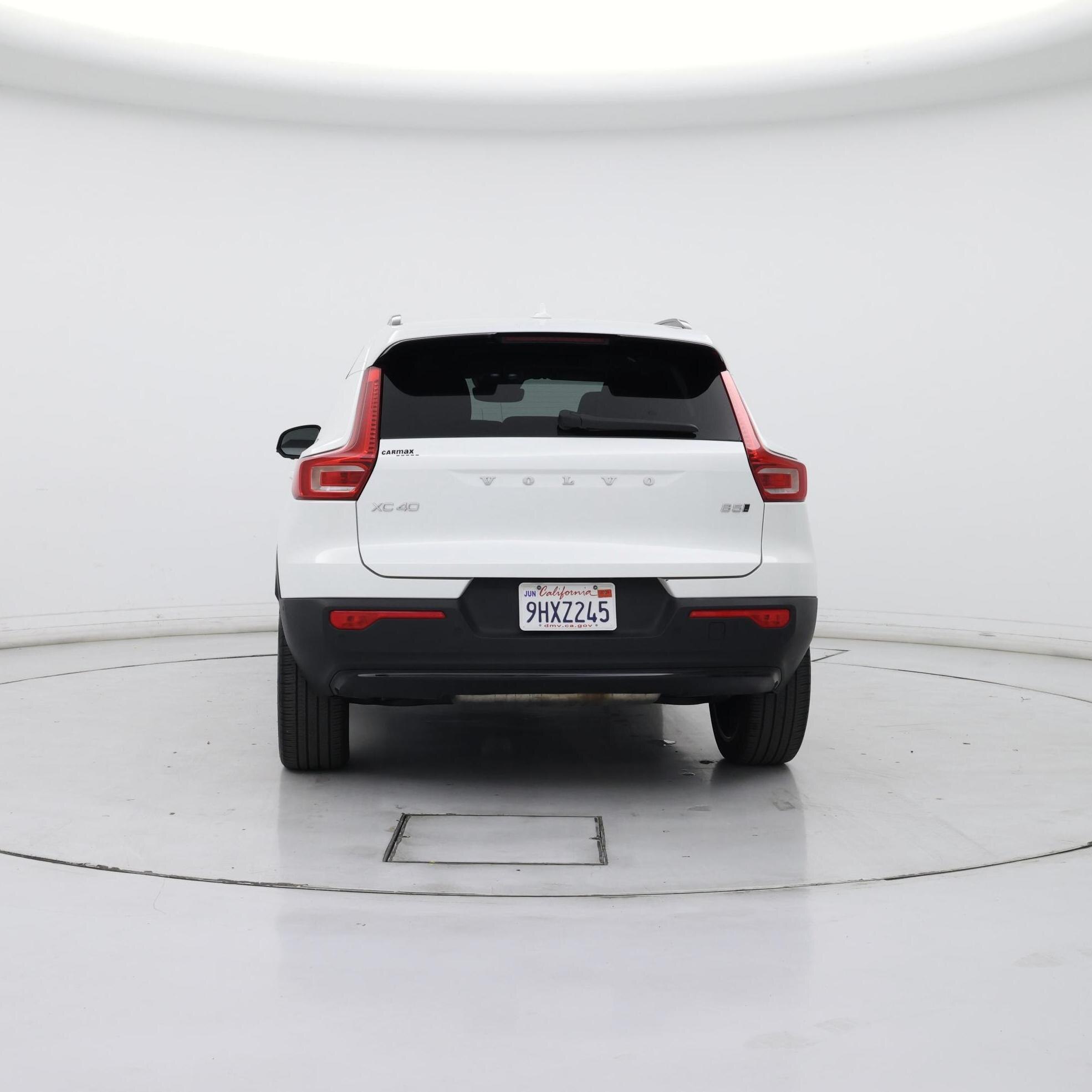 Thumbnail: 2023 Volvo XC40 - 6