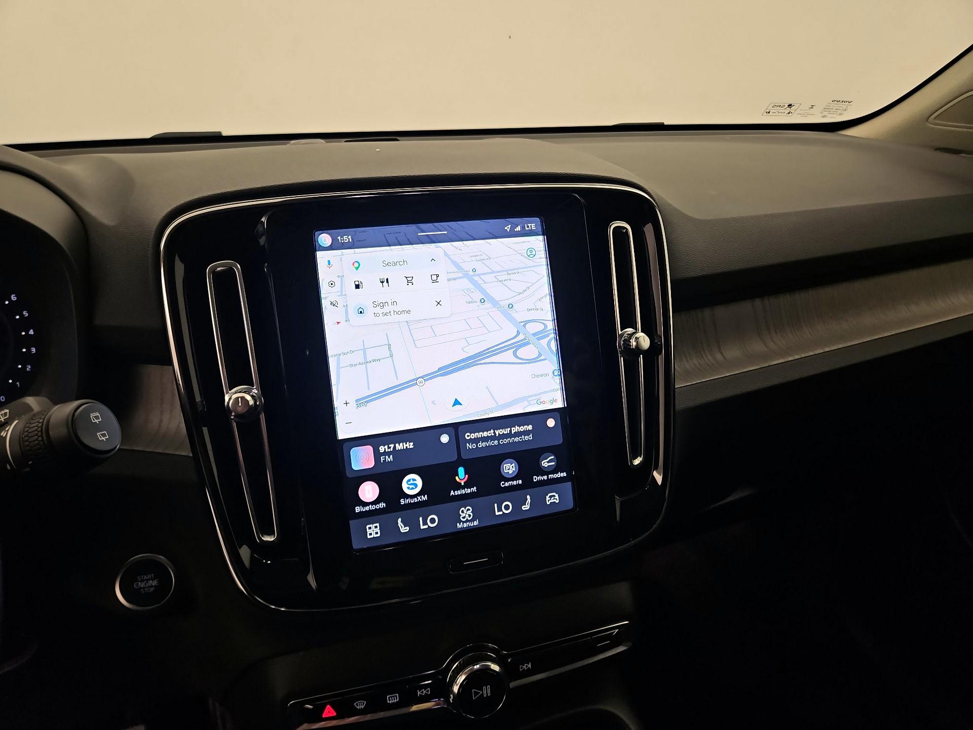 Thumbnail: 2025 Volvo XC40 - 14