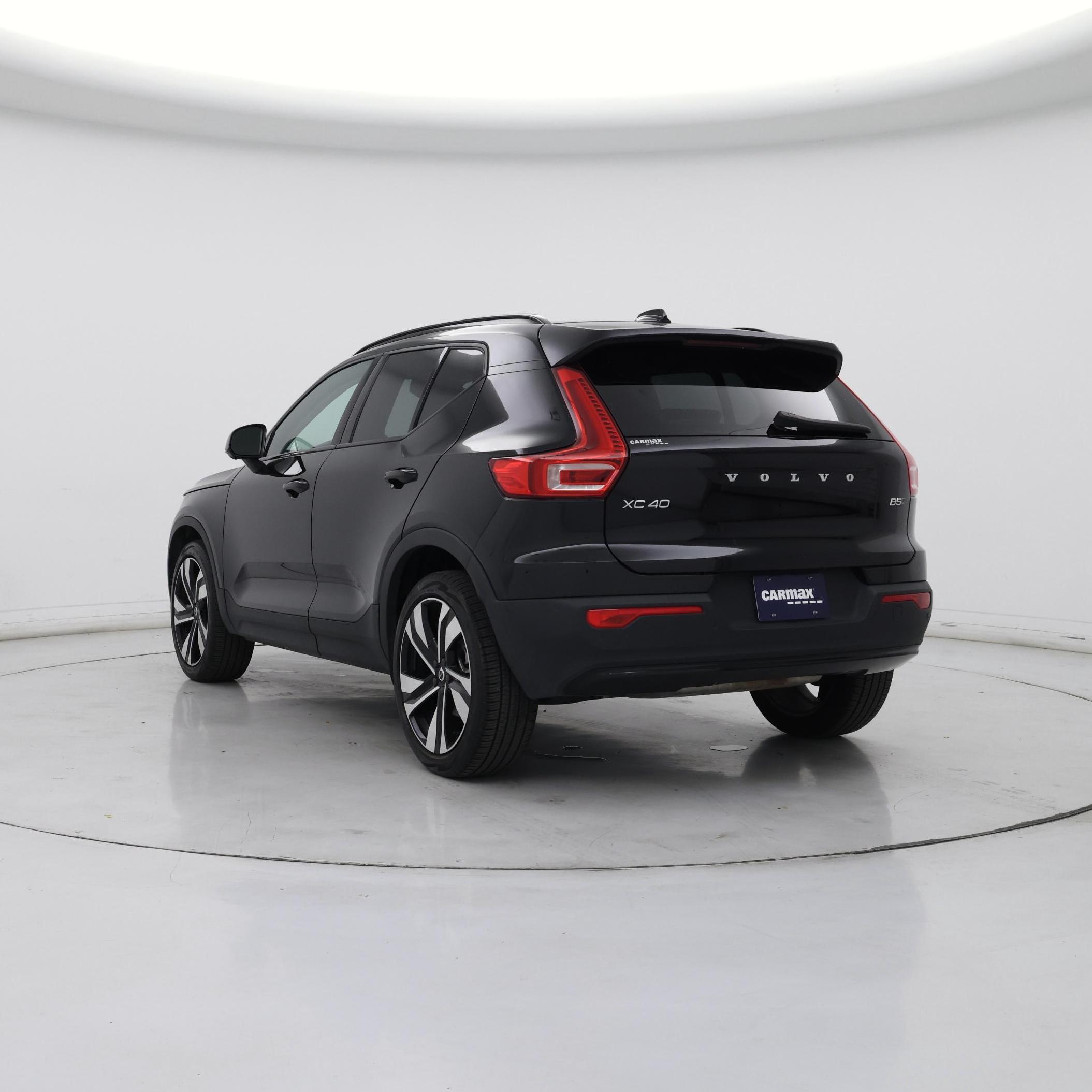 Thumbnail: 2025 Volvo XC40 - 2