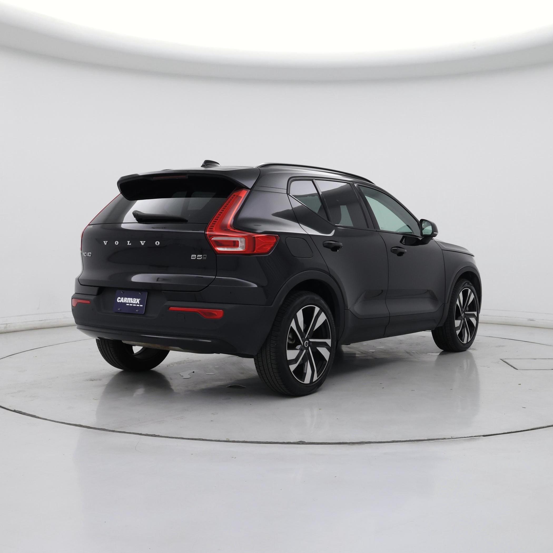 Thumbnail: 2025 Volvo XC40 - 8