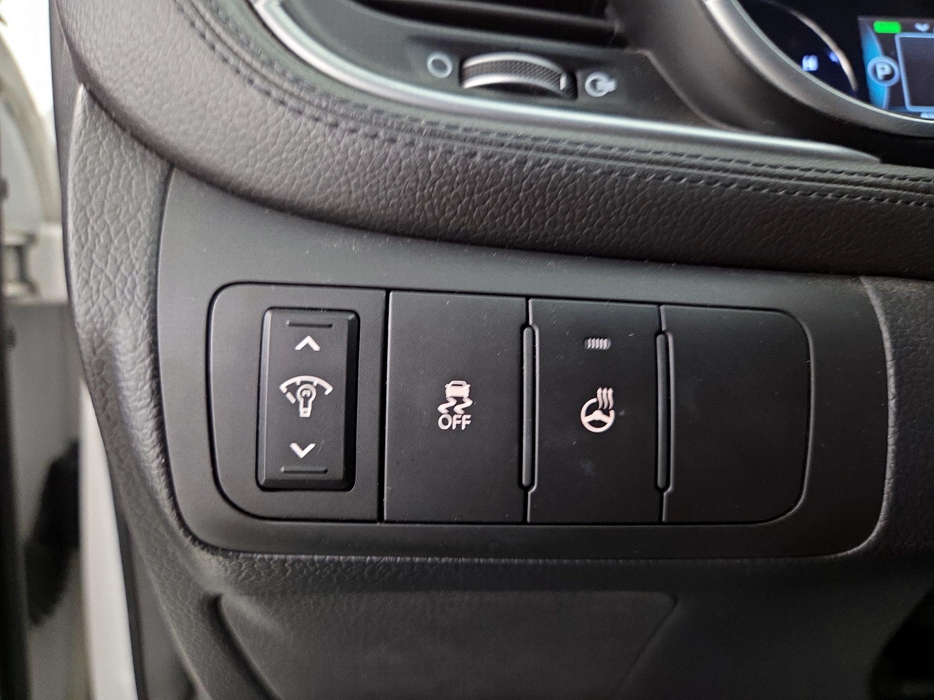 Thumbnail: 2016 Kia Optima - 13
