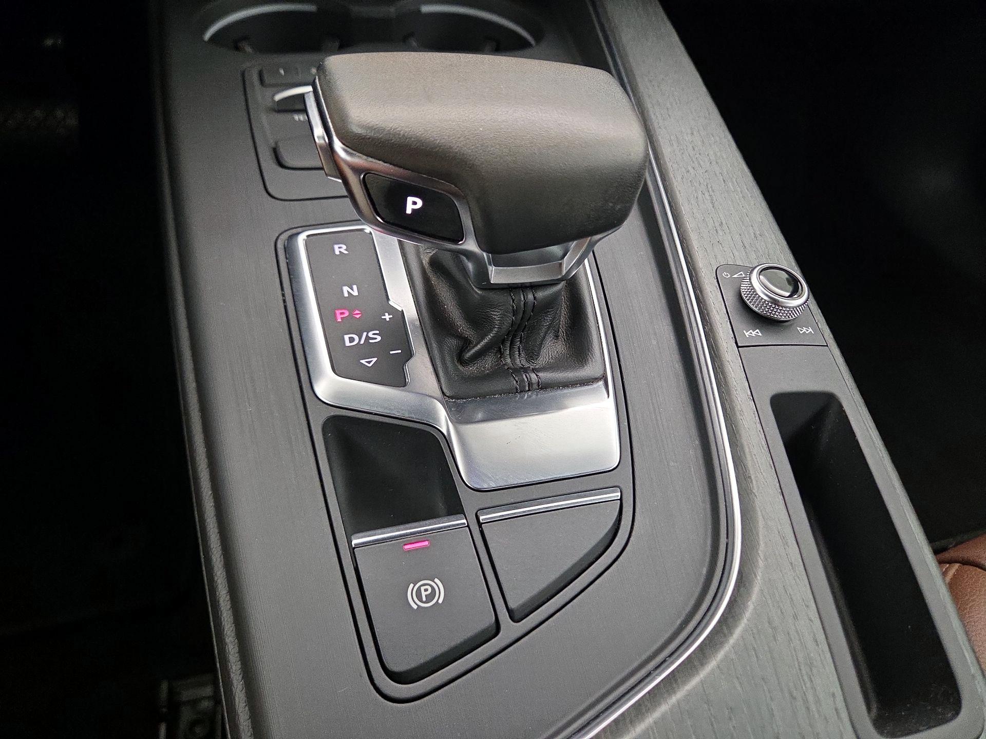 Thumbnail: 2019 Audi A4 - 17