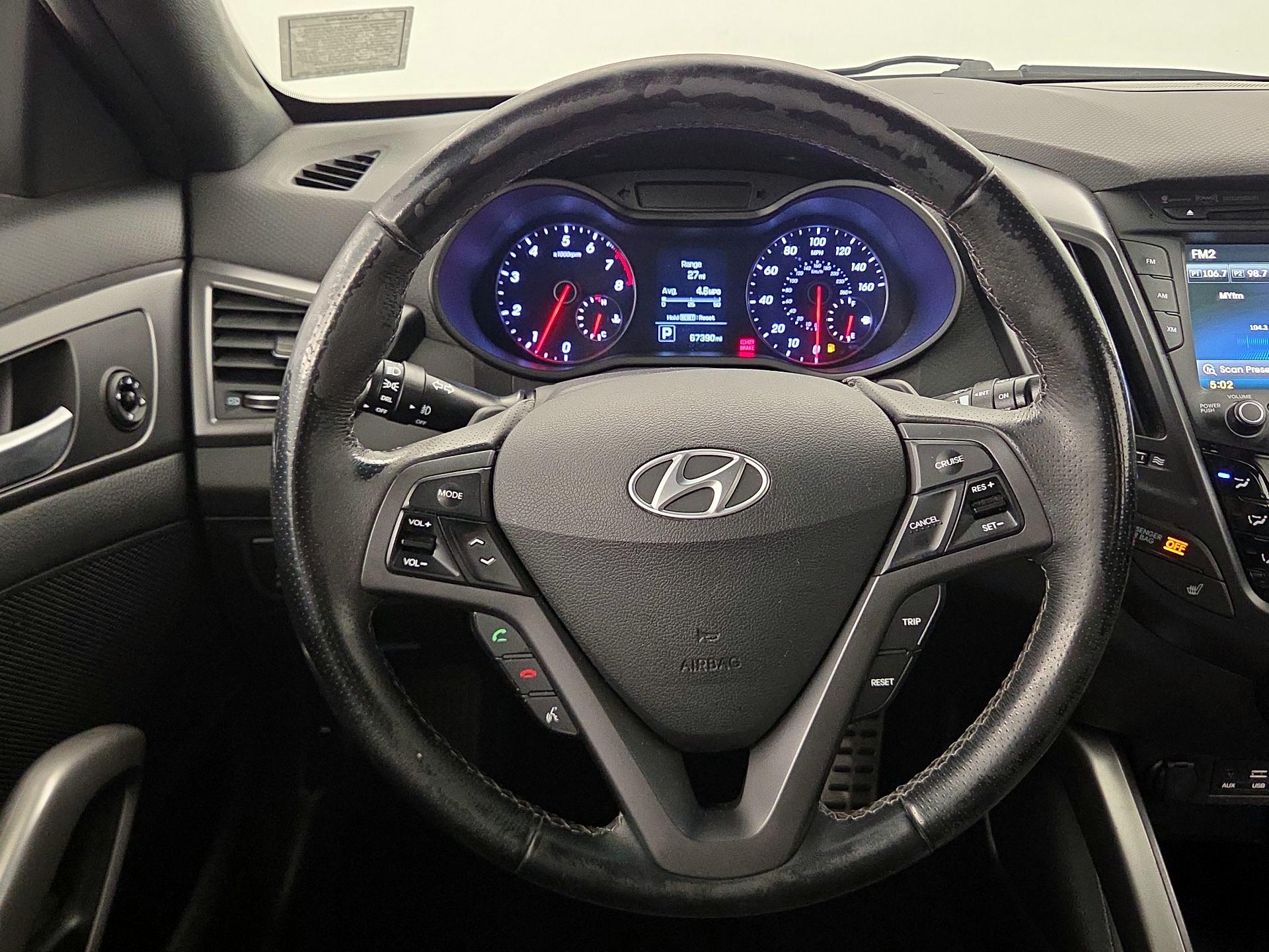 Thumbnail: 2016 Hyundai Veloster - 10