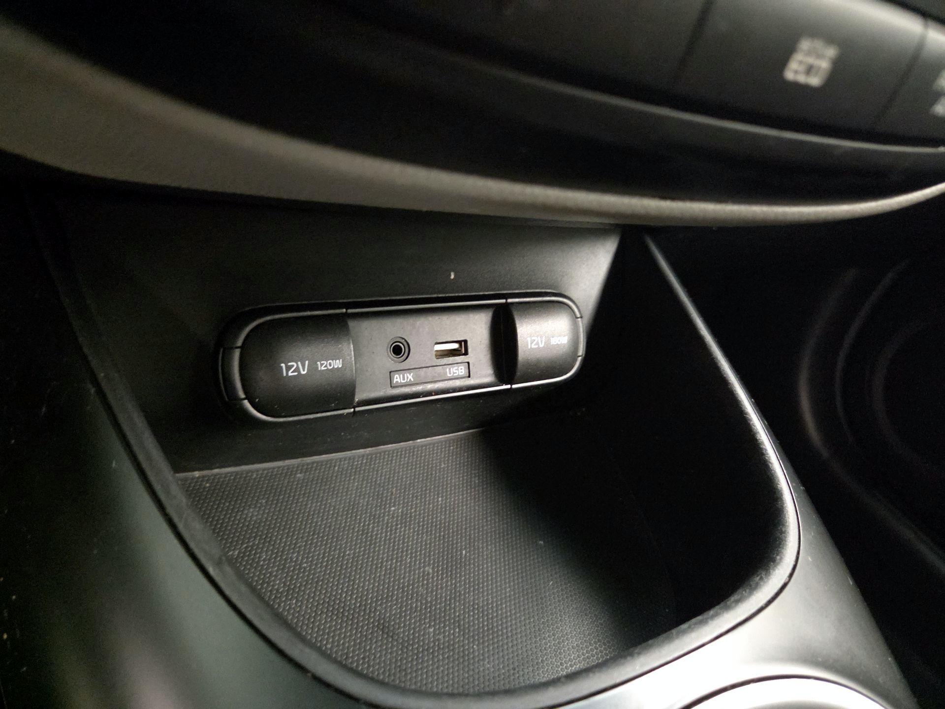 Thumbnail: 2015 Kia Soul - 17
