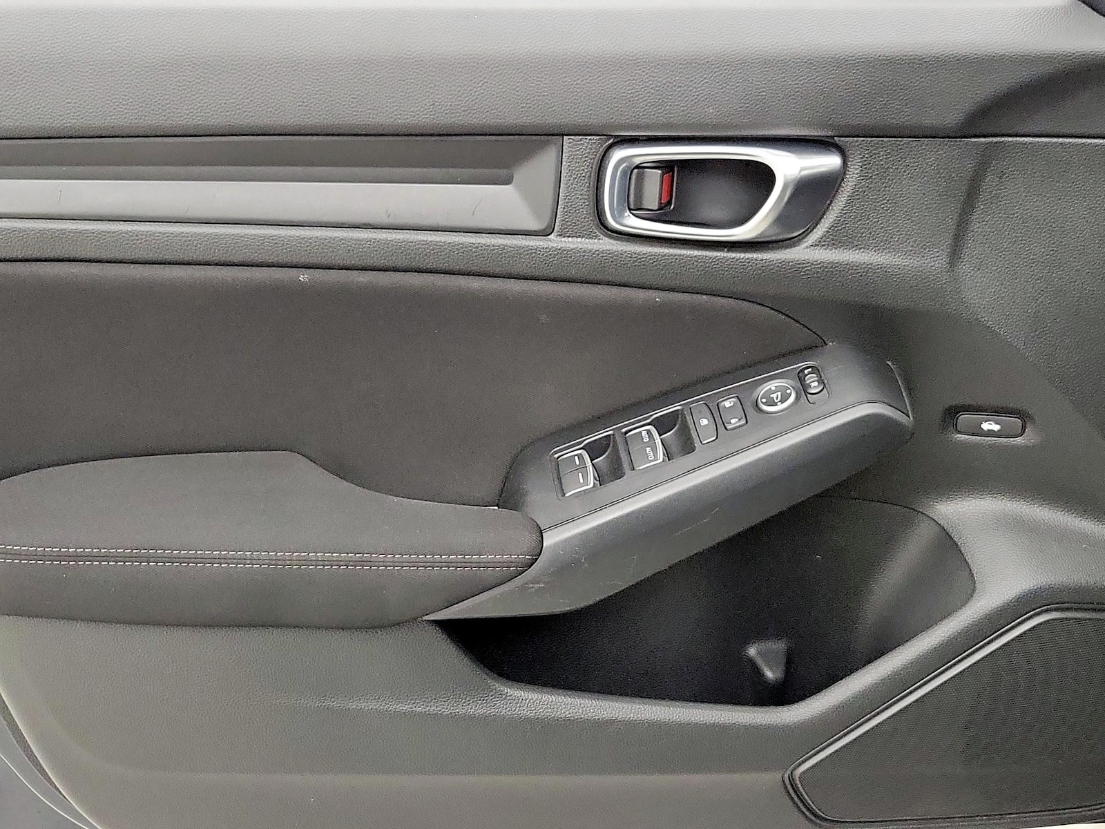 2025 Honda Civic Sport - Photo 13
