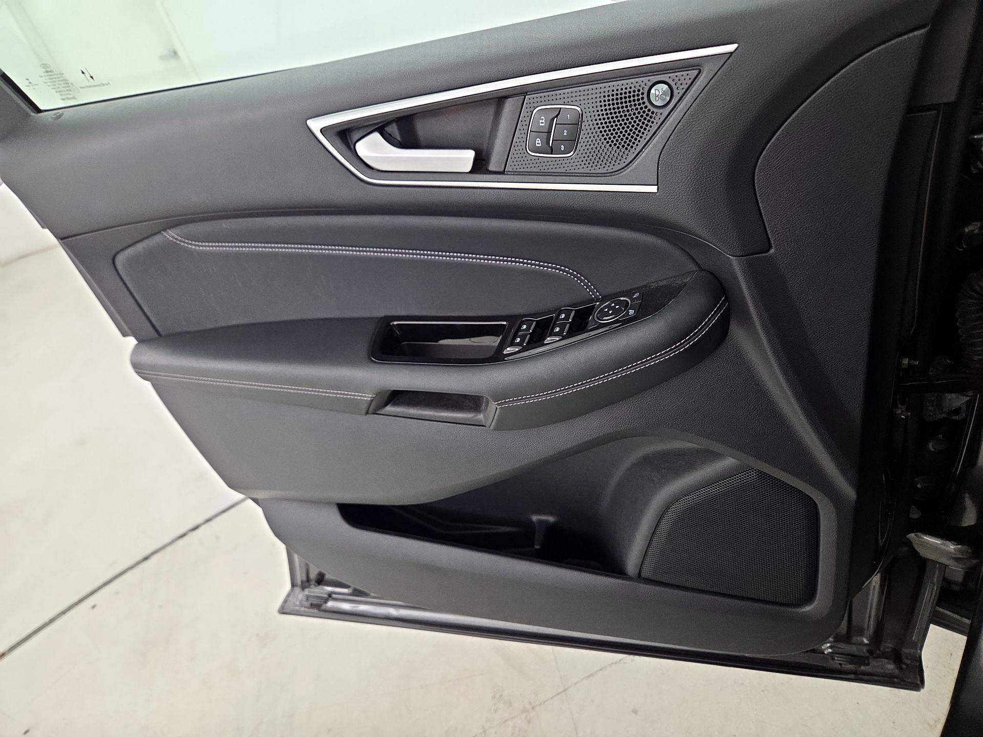 Thumbnail: 2020 Ford Edge - 12