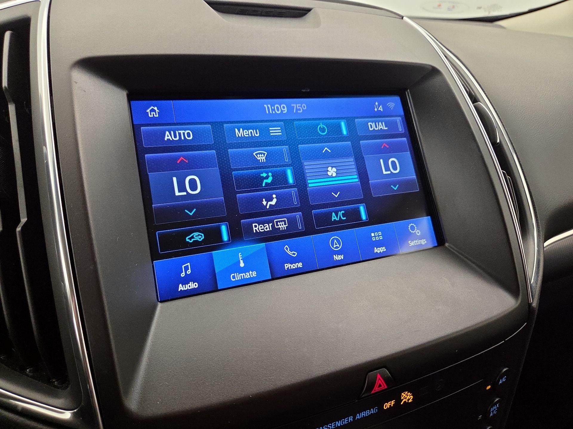 Thumbnail: 2020 Ford Edge - 17