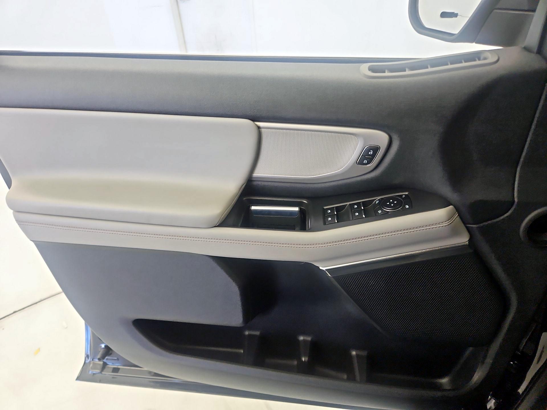 Thumbnail: 2025 Ford Expedition - 12
