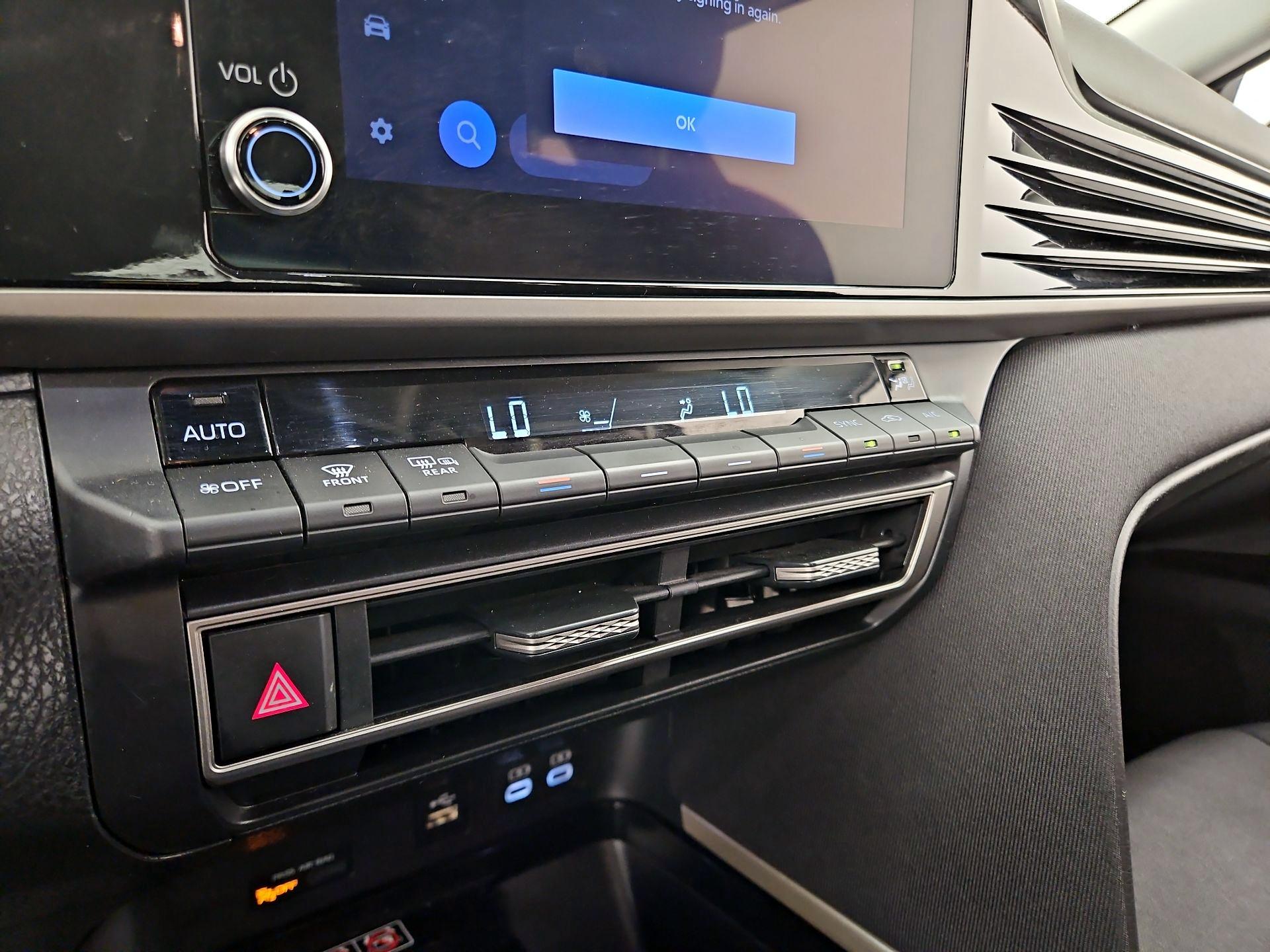 Thumbnail: 2025 Toyota Camry - 14