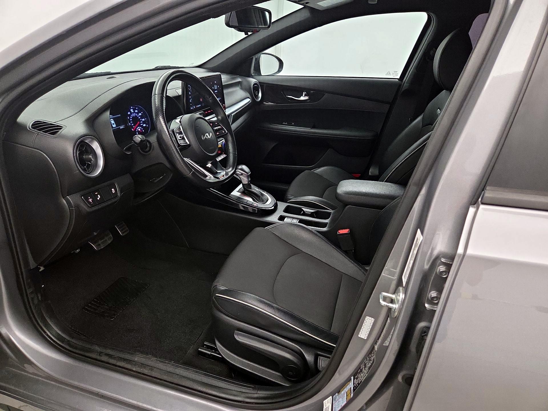 Thumbnail: 2023 Kia Forte - 11