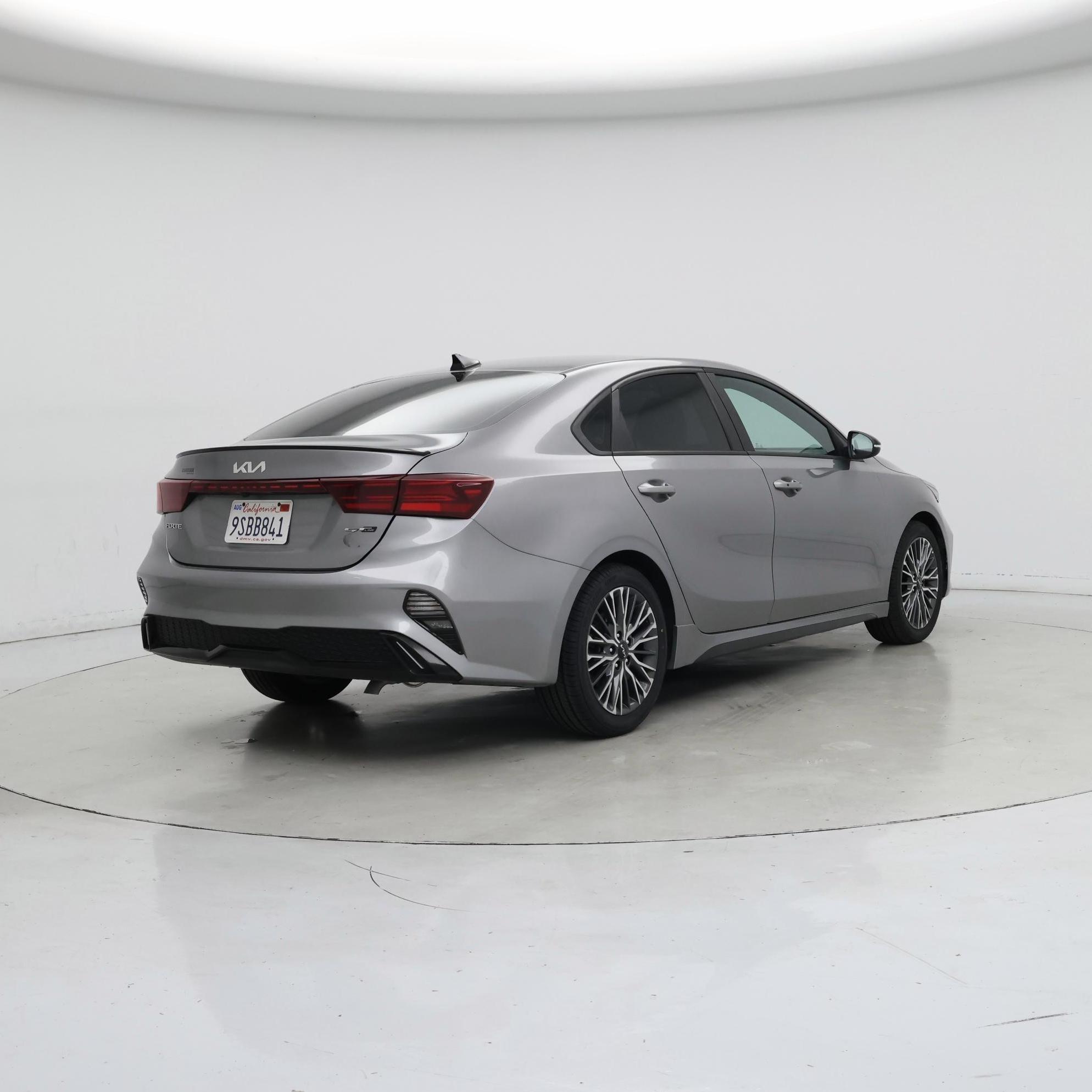 Thumbnail: 2023 Kia Forte - 8