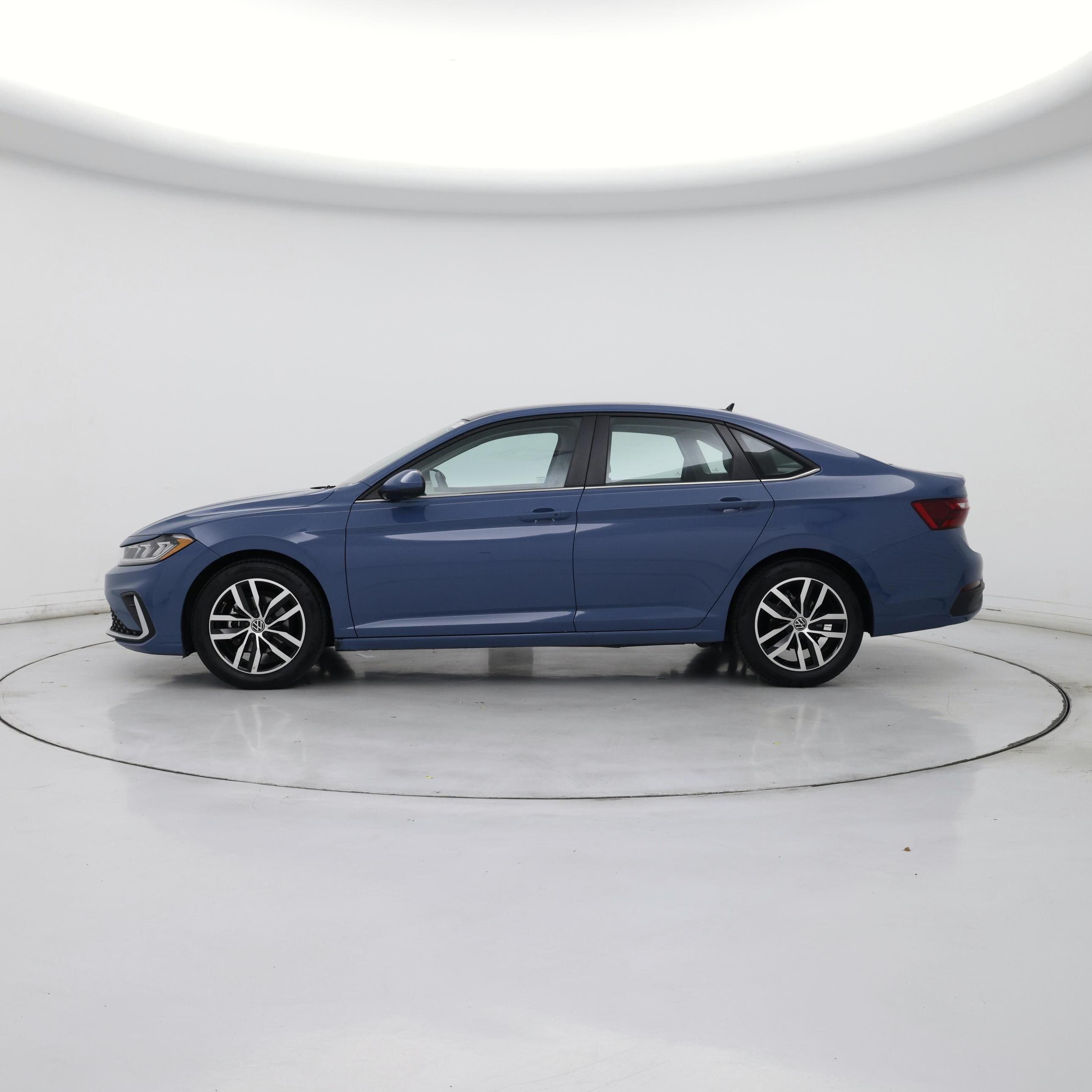 Thumbnail: 2025 Volkswagen Jetta - 3