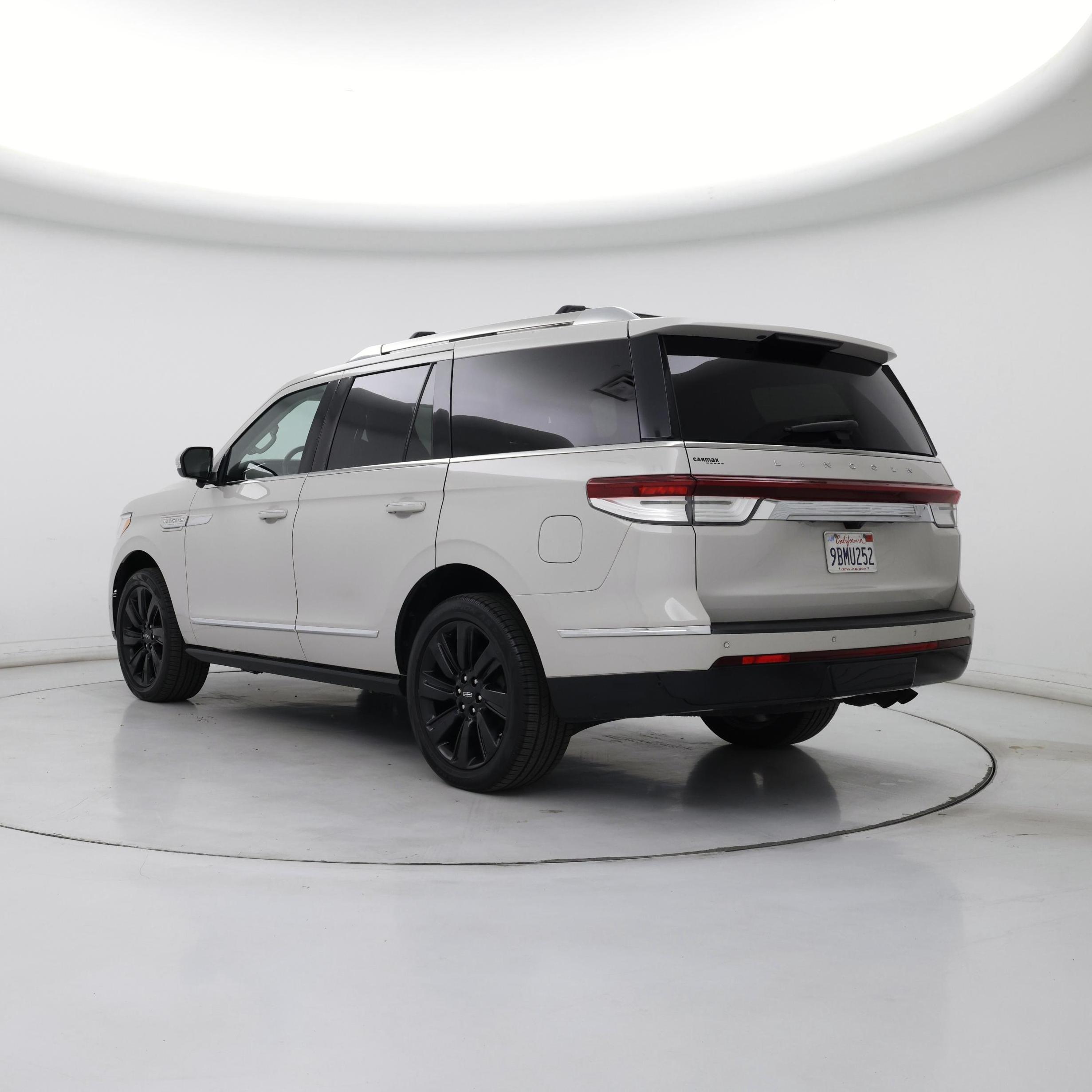 Thumbnail: 2022 Lincoln Navigator - 2