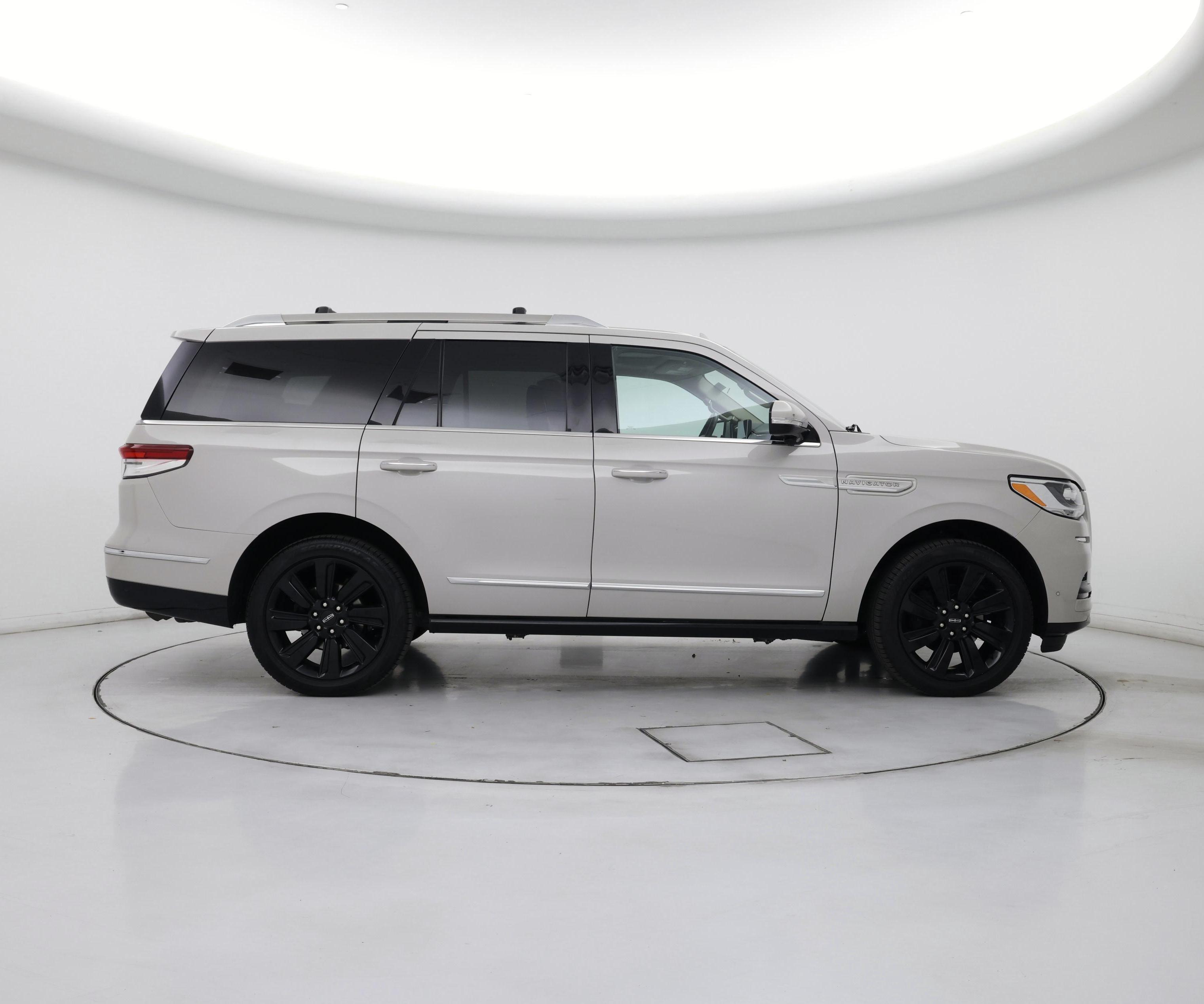 Thumbnail: 2022 Lincoln Navigator - 7