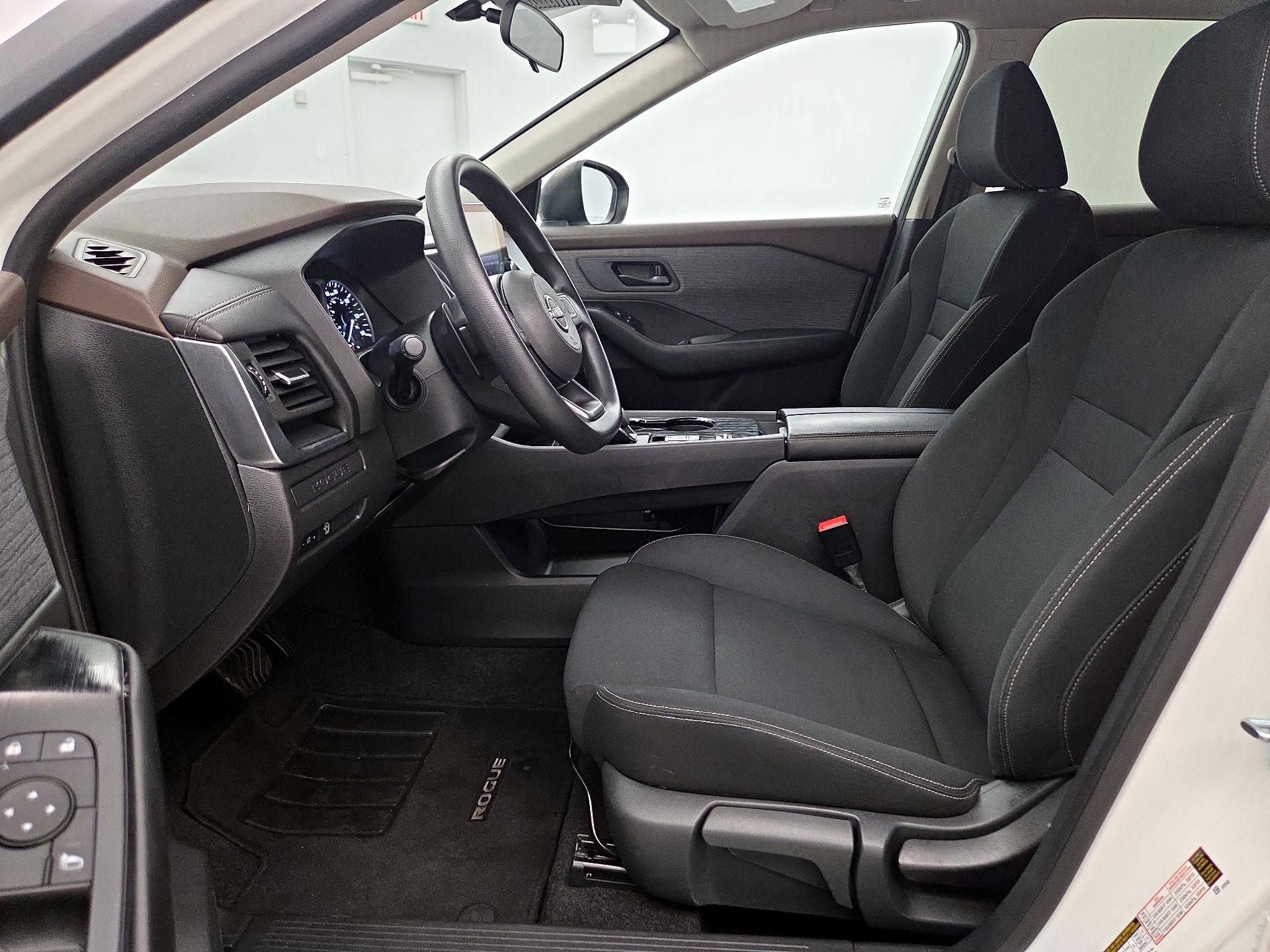 Thumbnail: 2023 Nissan Rogue - 11